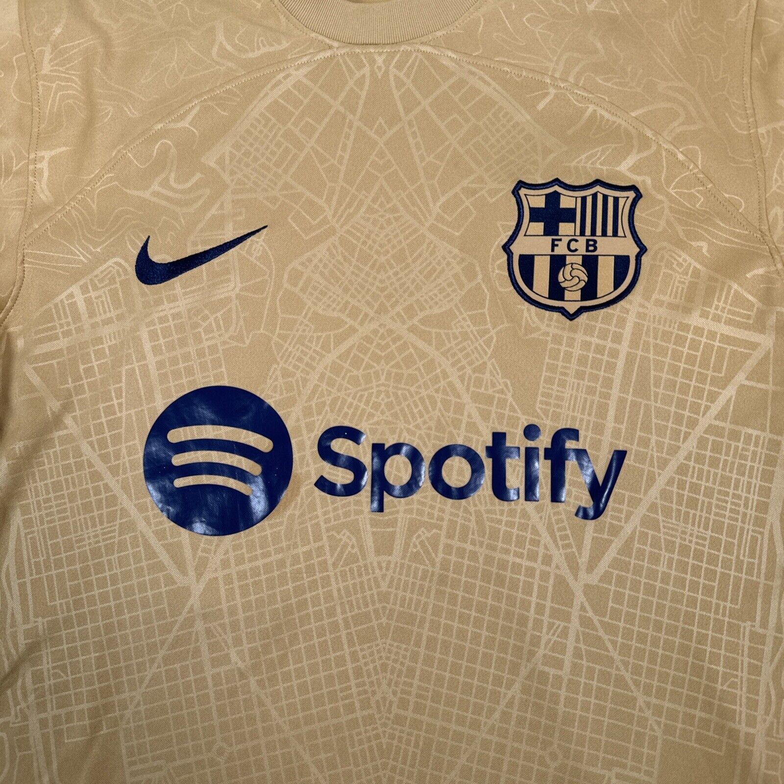 Barcelona 2022/2023 Away Football Shirt  Men’s Medium - Football Shirt Kingdom