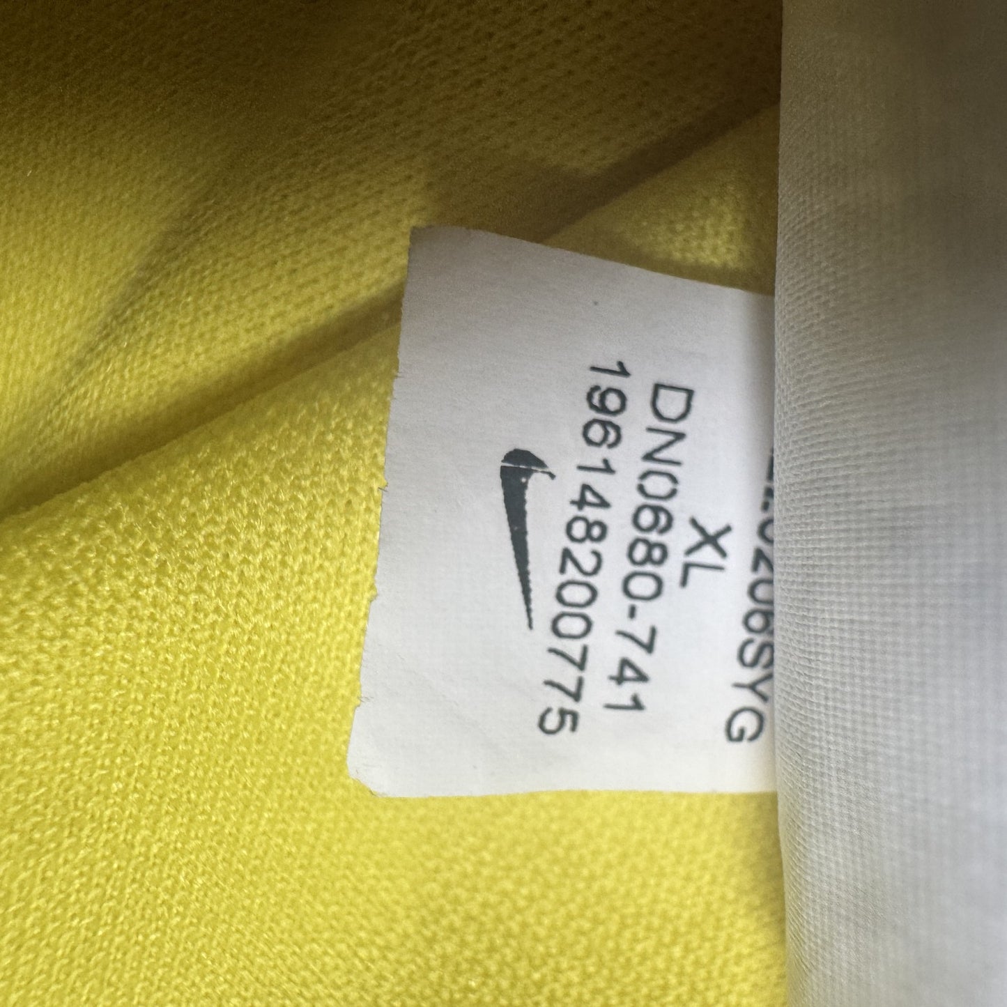 Brazil 2022/2023/2024 Home Football Shirt  XL