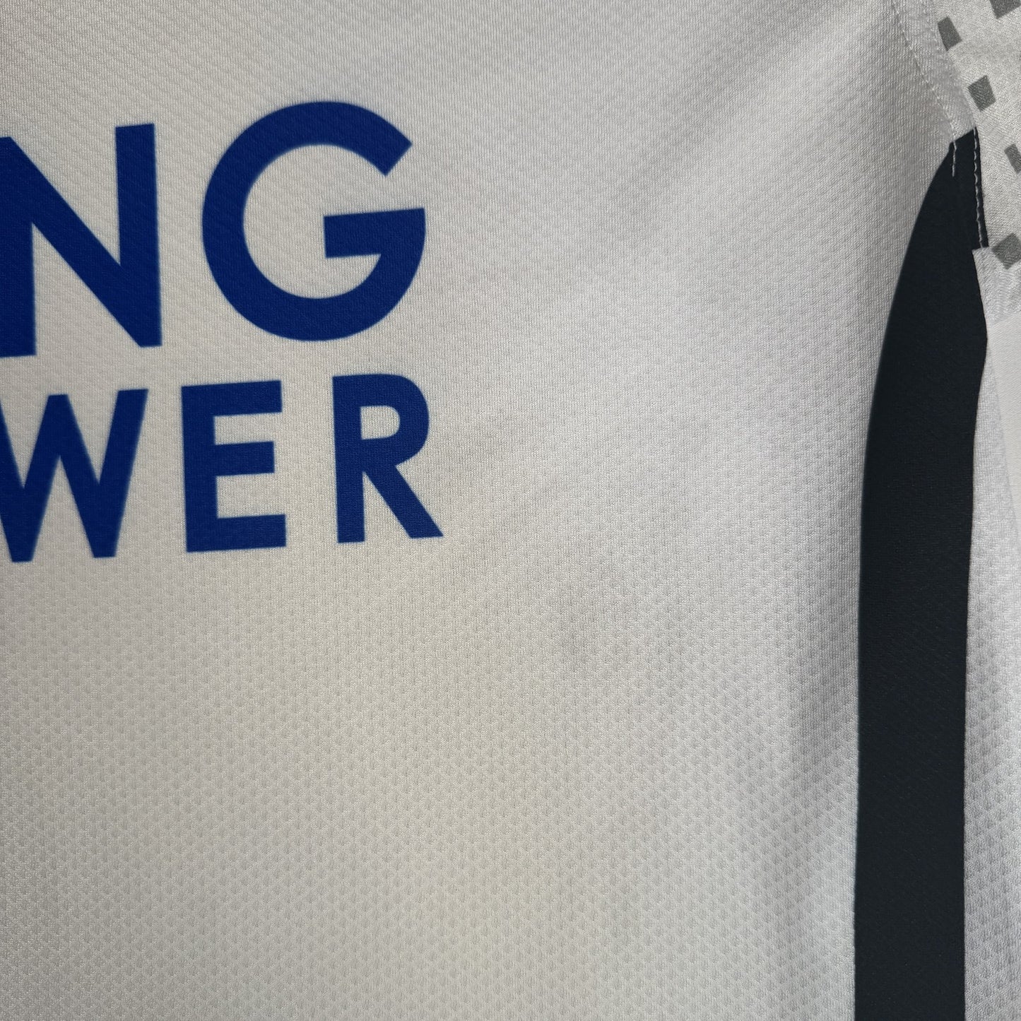 OH Leuven 2018/2019 Home Football Shirt  Medium