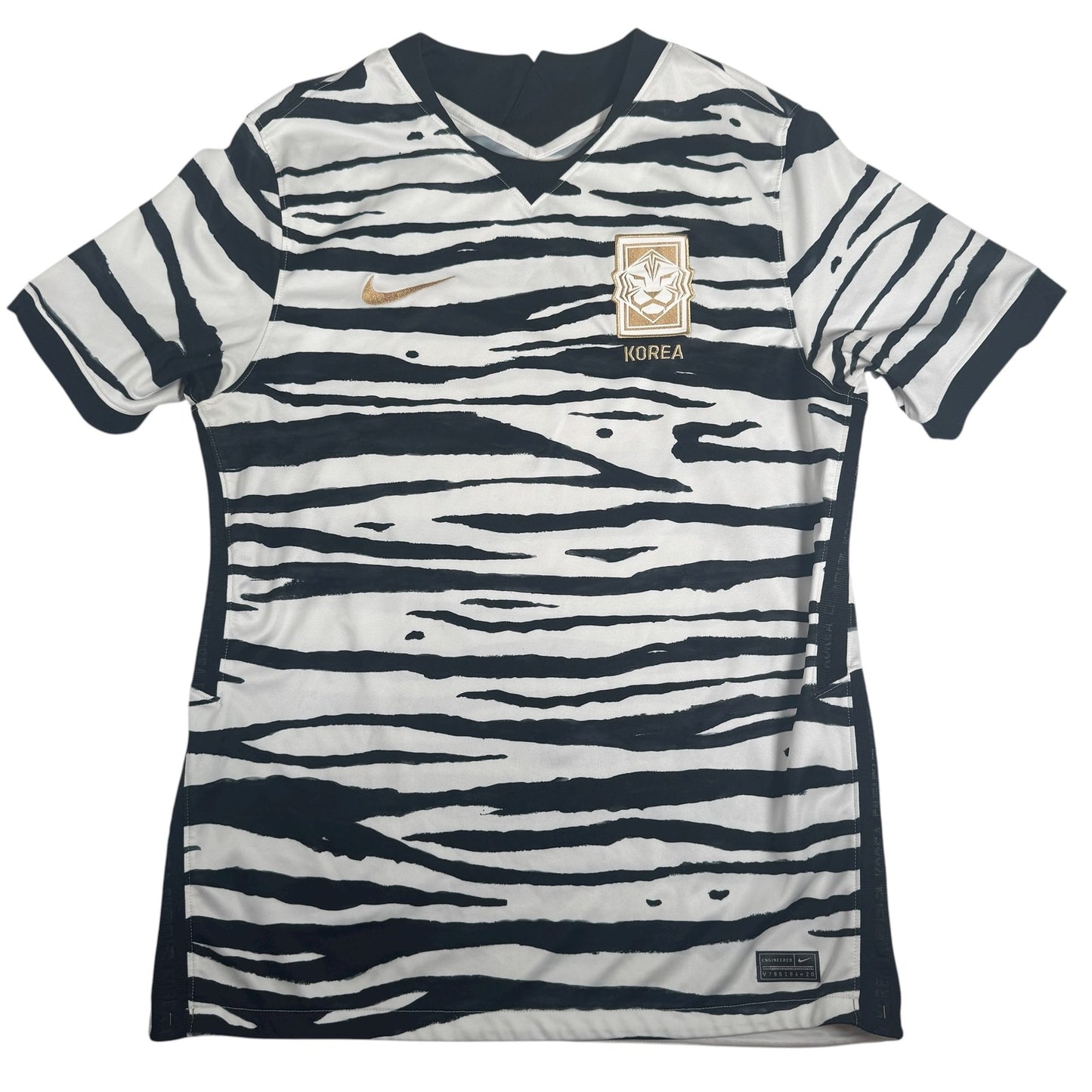 South Korea 2020/2021/2022 Away Football Shirt  Large