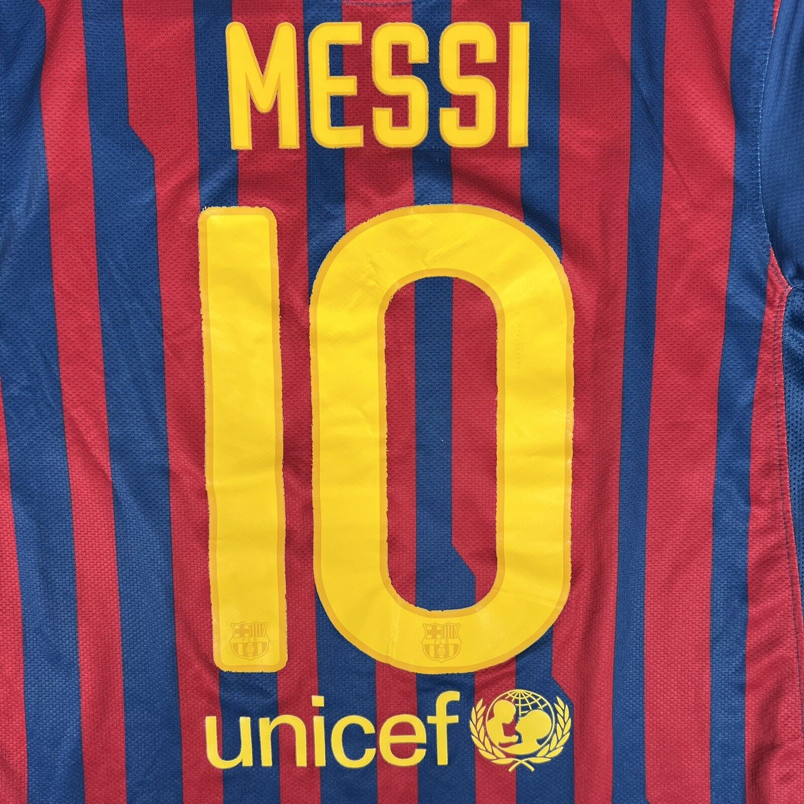 MESSI 10 Barcelona 2011/2012 Home Football Shirt  Small - Football Shirt Kingdom