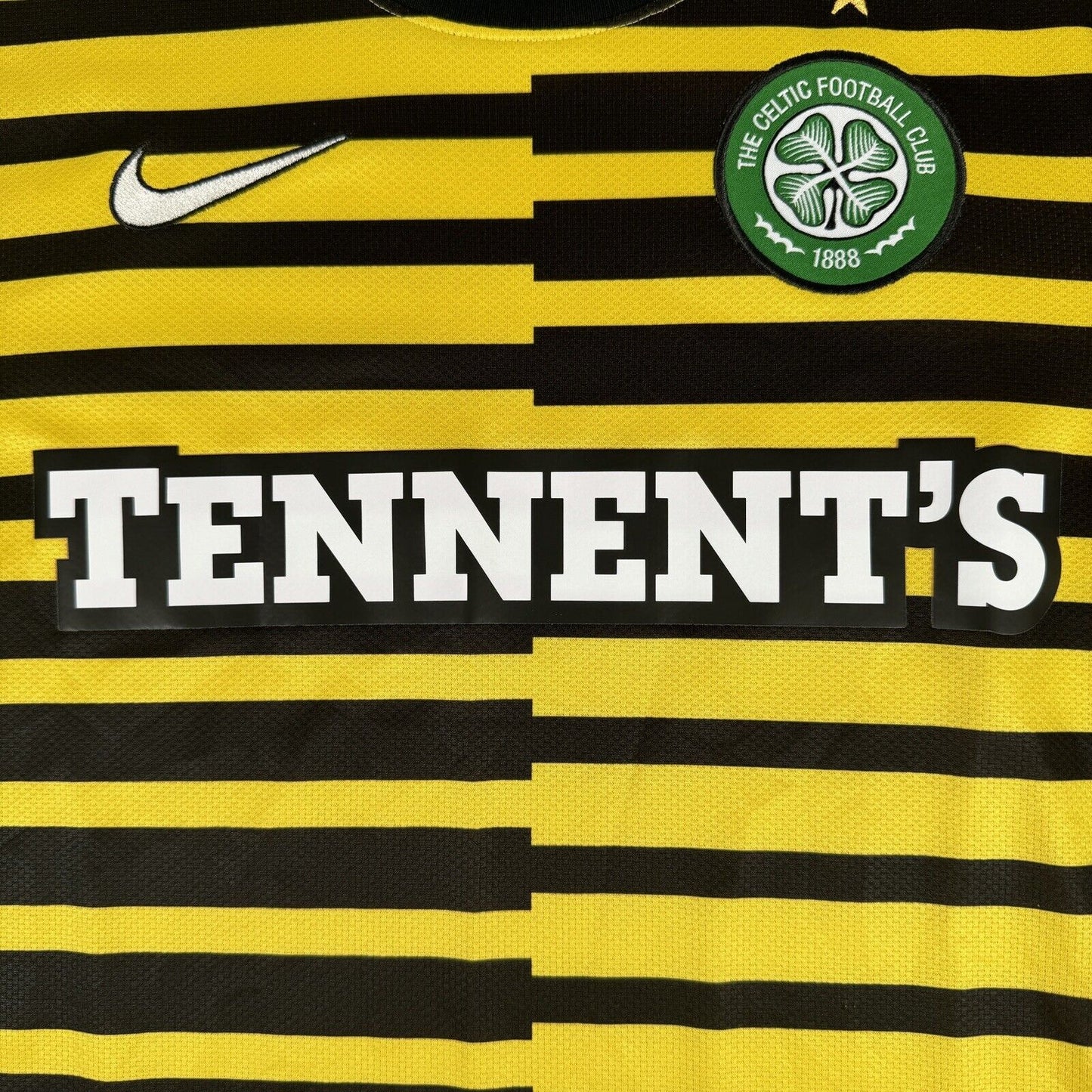 Celtic 2011/2012 Third Football Shirt  Men’s Small