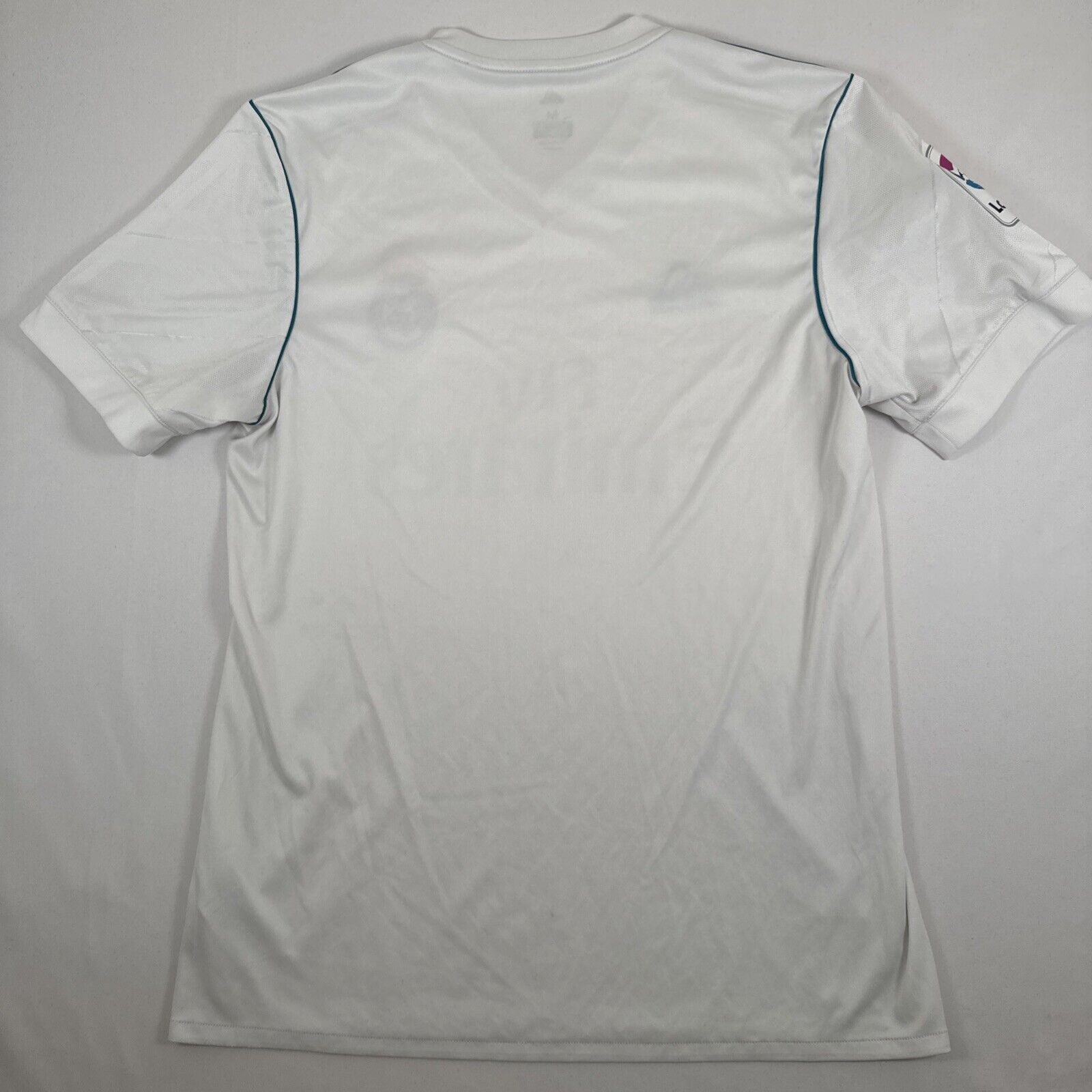 real madrid 2017 2018 home football shirt medium3