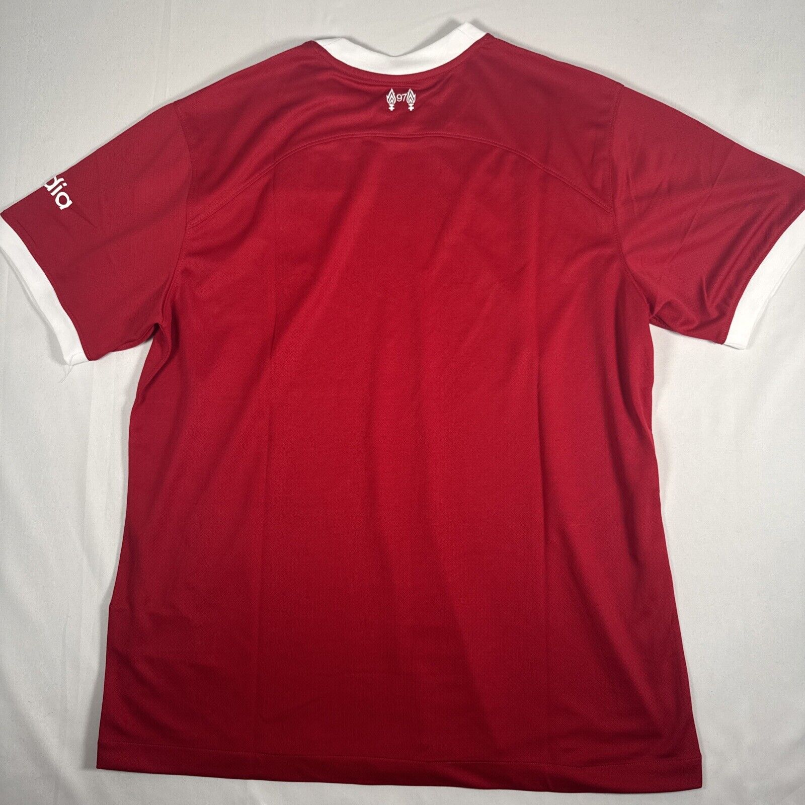 liverpool 2023 2024 home football shirt bnwt medium3