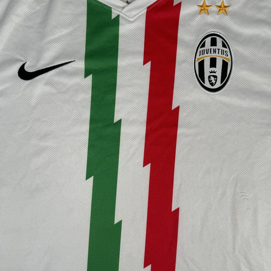 Juventus 2010/2011/2012 Away Third Football Shirt Medium - Football Shirt Kingdom