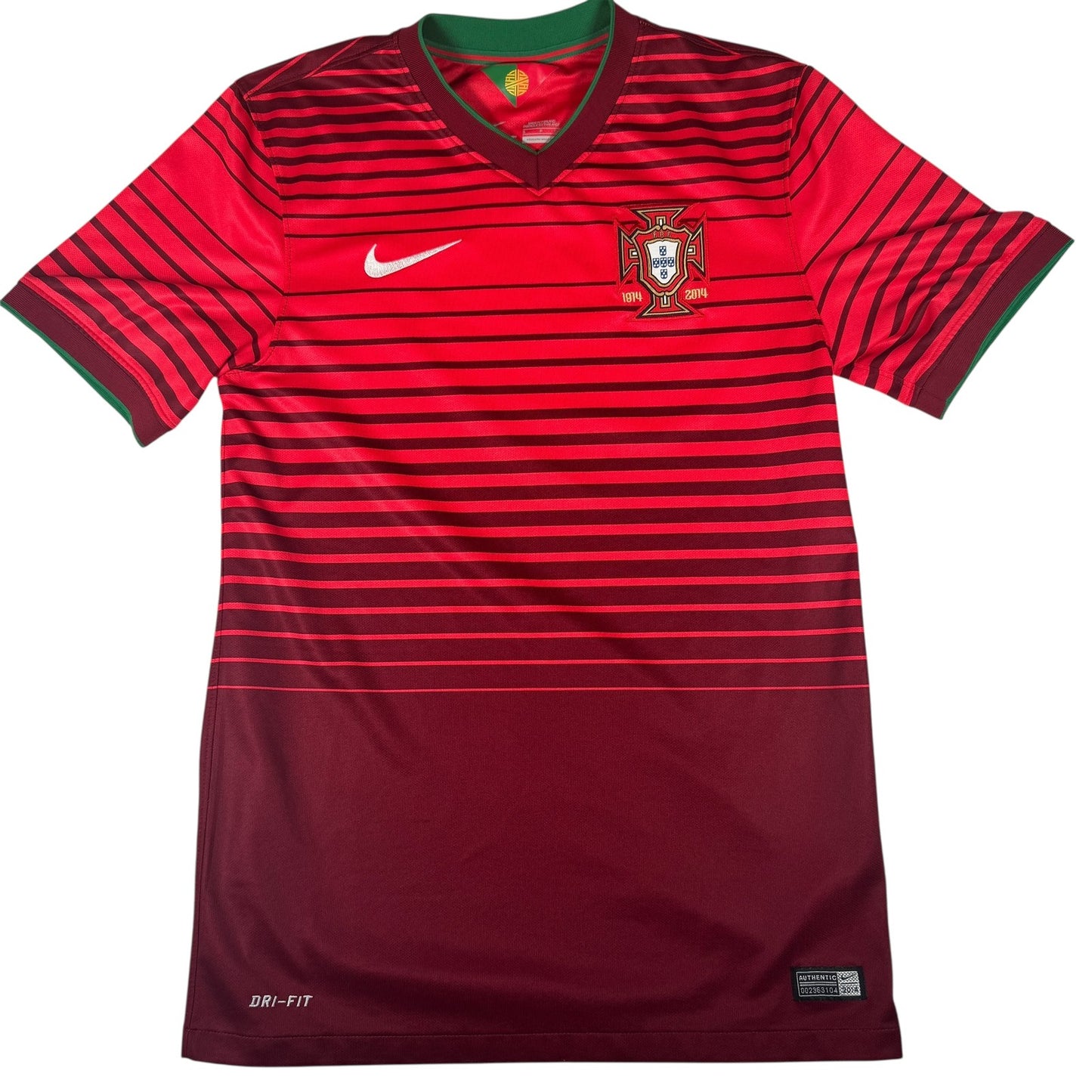 Portugal 2014/2015/2016 Home Football Shirt  Small