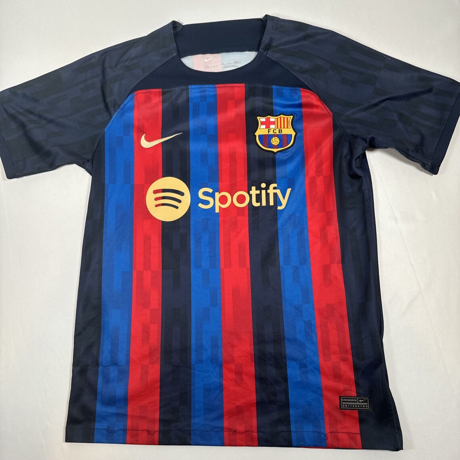 barcelona 2022 2023 home football shirt men s medium 12