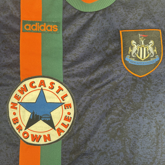 Newcastle United 1997/1998 Away Football Shirt  Small