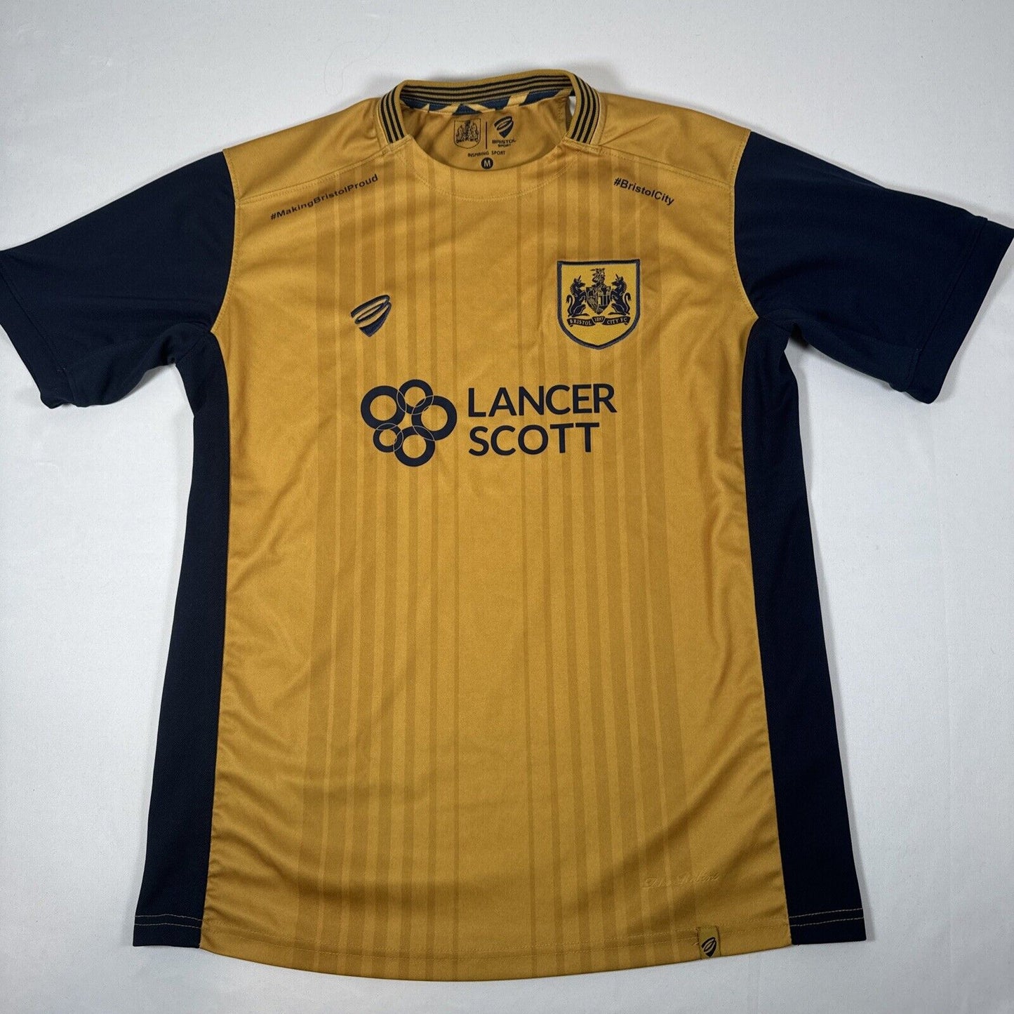 Bristol City 2016/2017 Away Football Shirt   Medium