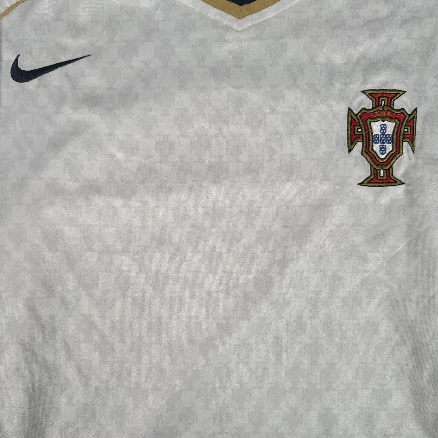 Portugal 2004/2005/2006 Away Football Shirt   XL - Football Shirt Kingdom
