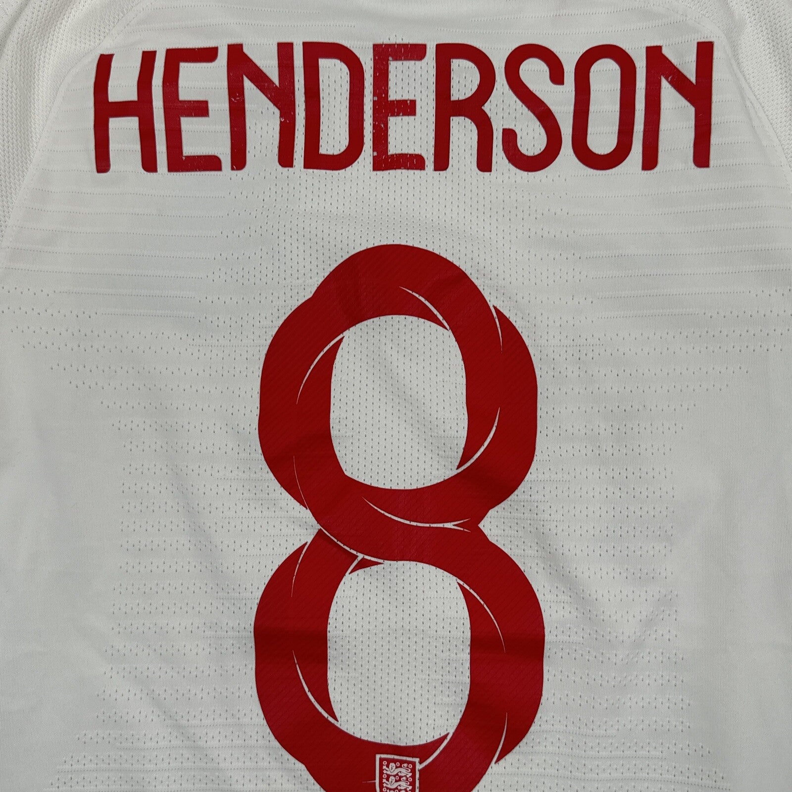 HENDERSON 8 England 2018/2019/2020 Home Football Shirt Vaporknit Small - Football Shirt Kingdom
