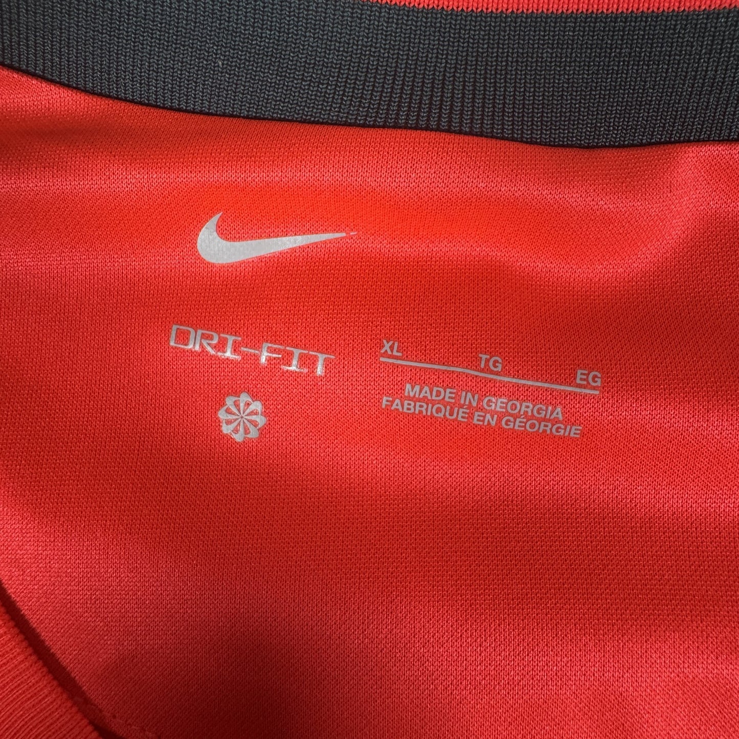 Liverpool 2021/2022 Home Football Shirt XL