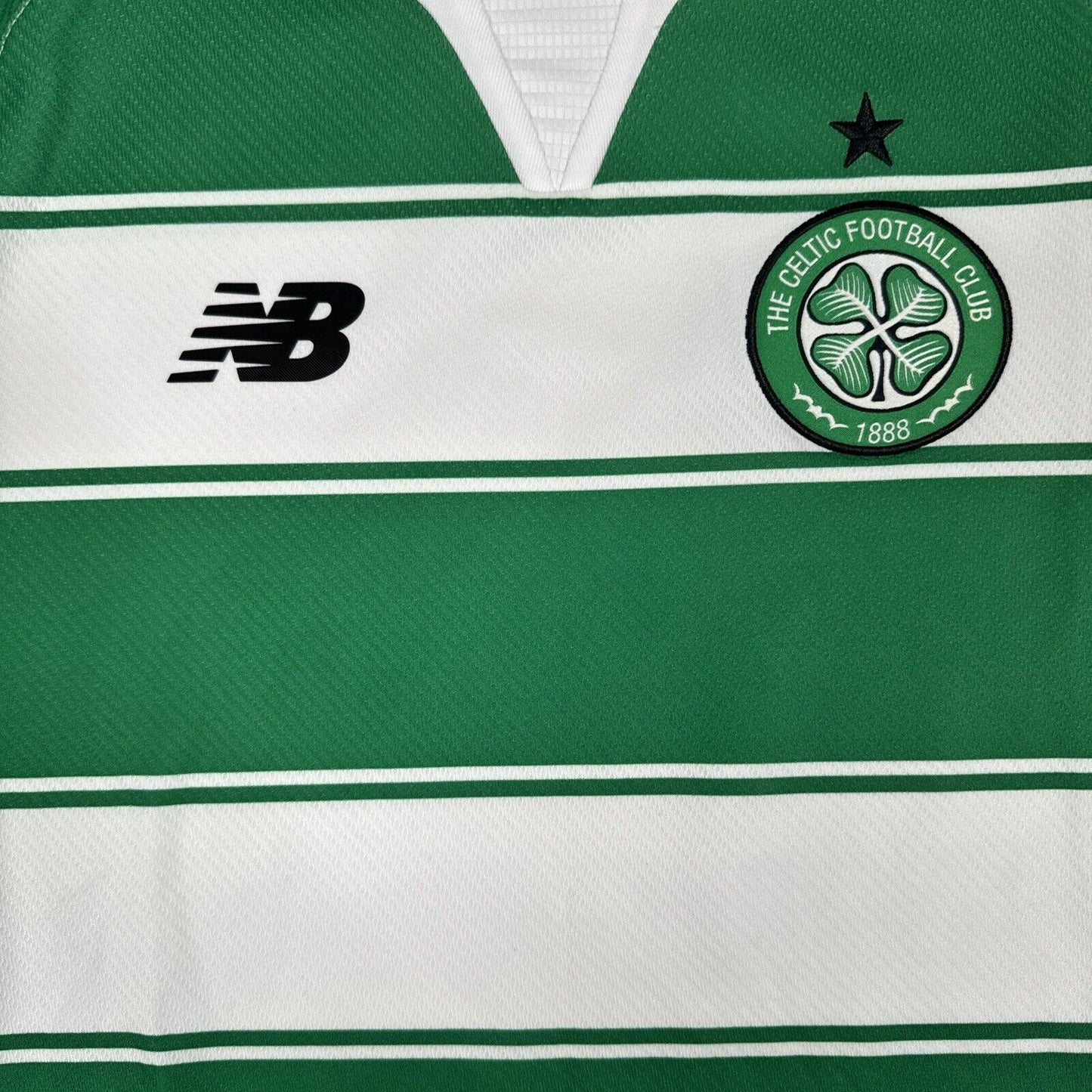 Celtic 2015/2016 Home Football Shirt  Men’s Medium - Football Shirt Kingdom