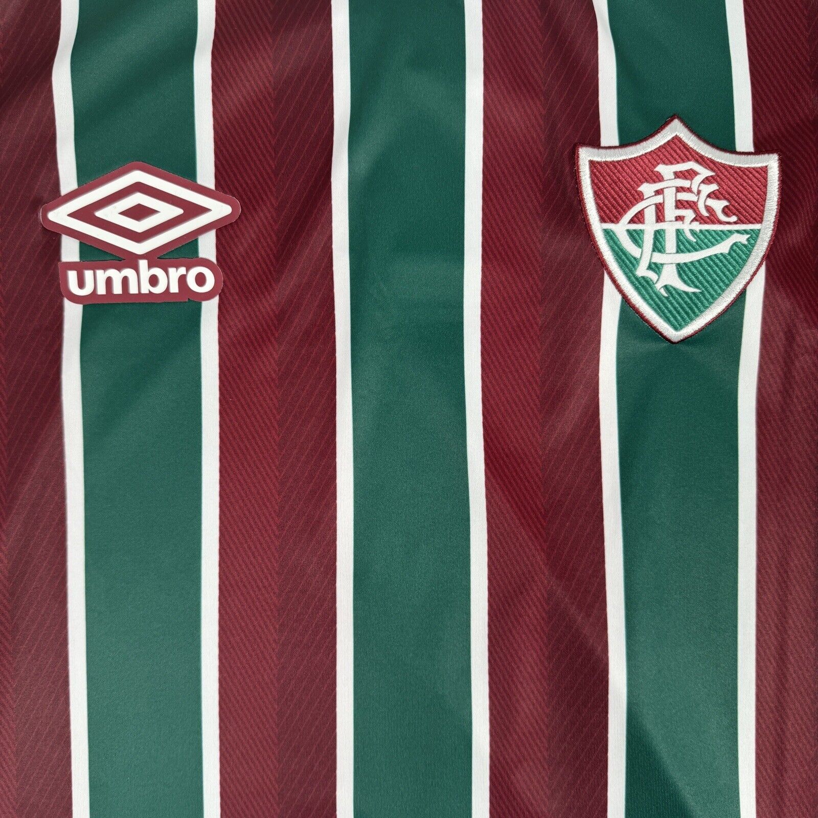 Fluminense 2021/2022 Home Football Shirt   Large - Football Shirt Kingdom