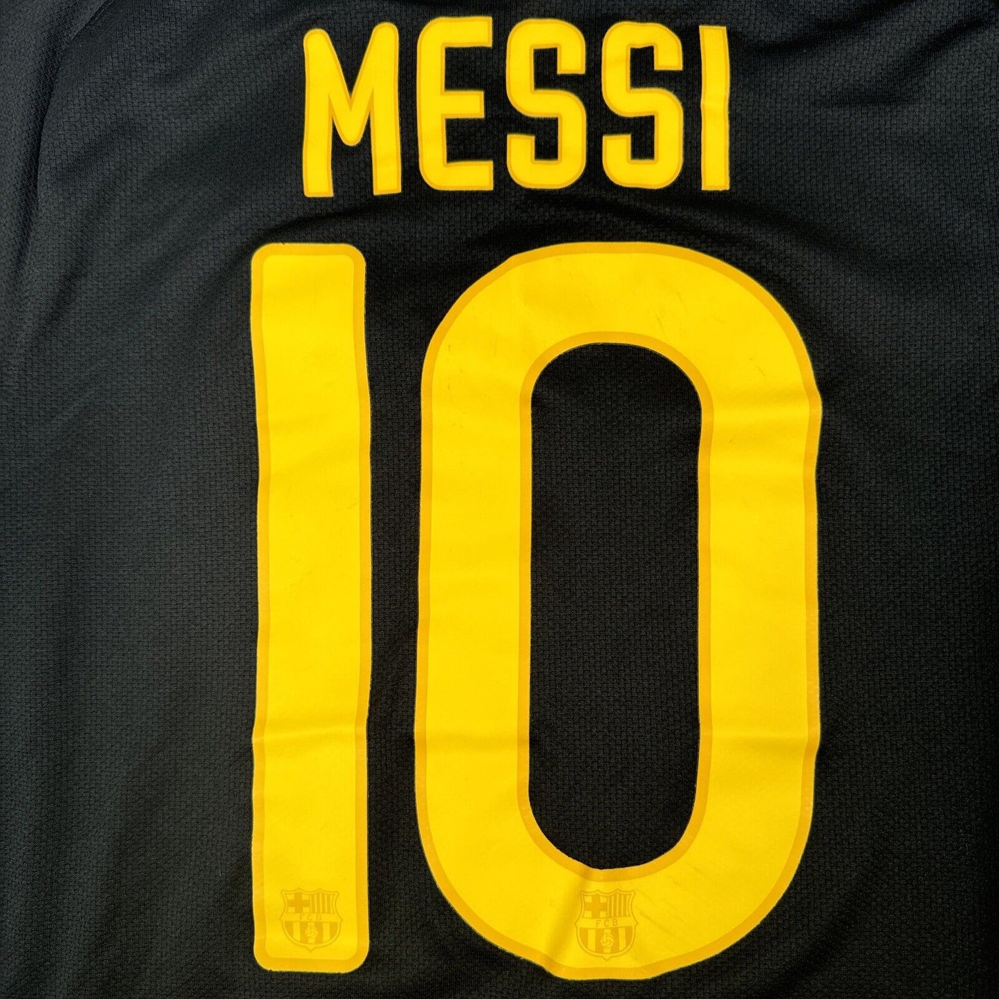 MESSI 10 Barcelona 2011/2012 Away Football Shirt Men’s Small - Football Shirt Kingdom