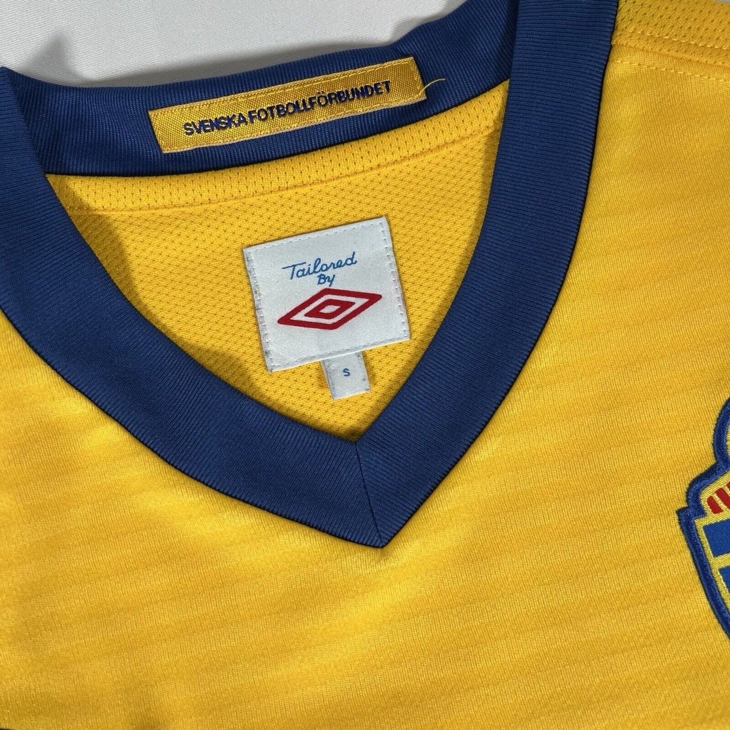 IBRAHIMOVIC 10 Sweden 2010/2011/2012 Home Football Shirt Small