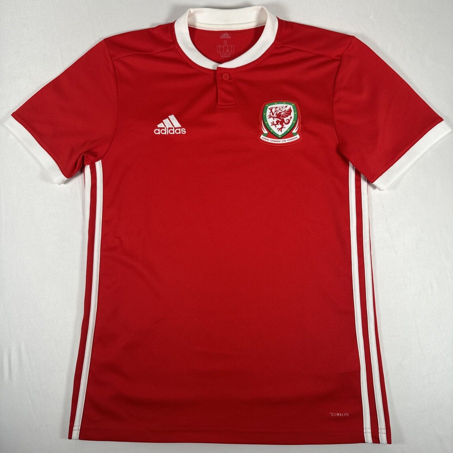 Wales 2018/2019/2020 Home Football Shirt  Men’s Small