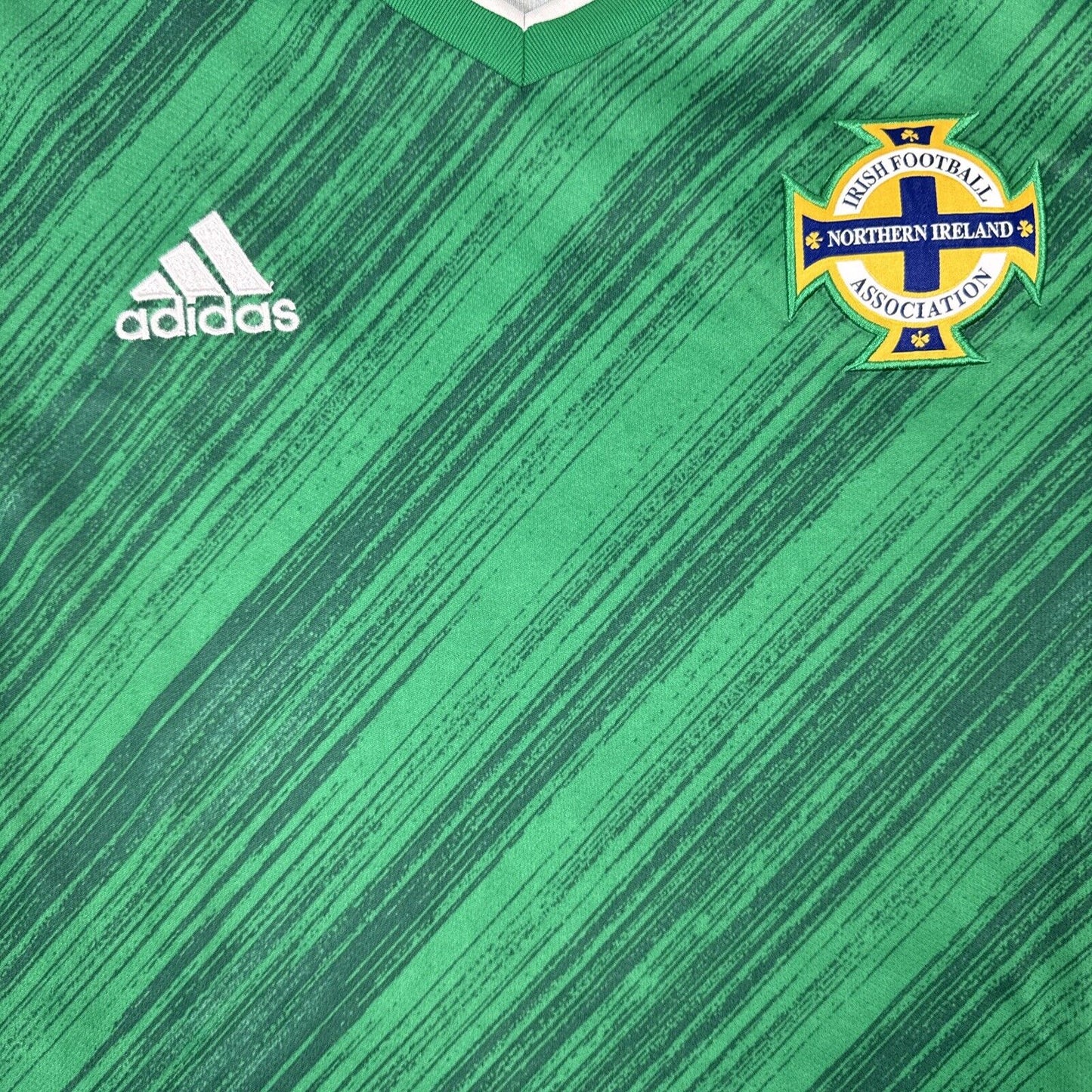 Northern Ireland 2020/2021/2022 Home Football Shirt Men’s Medium - Football Shirt Kingdom
