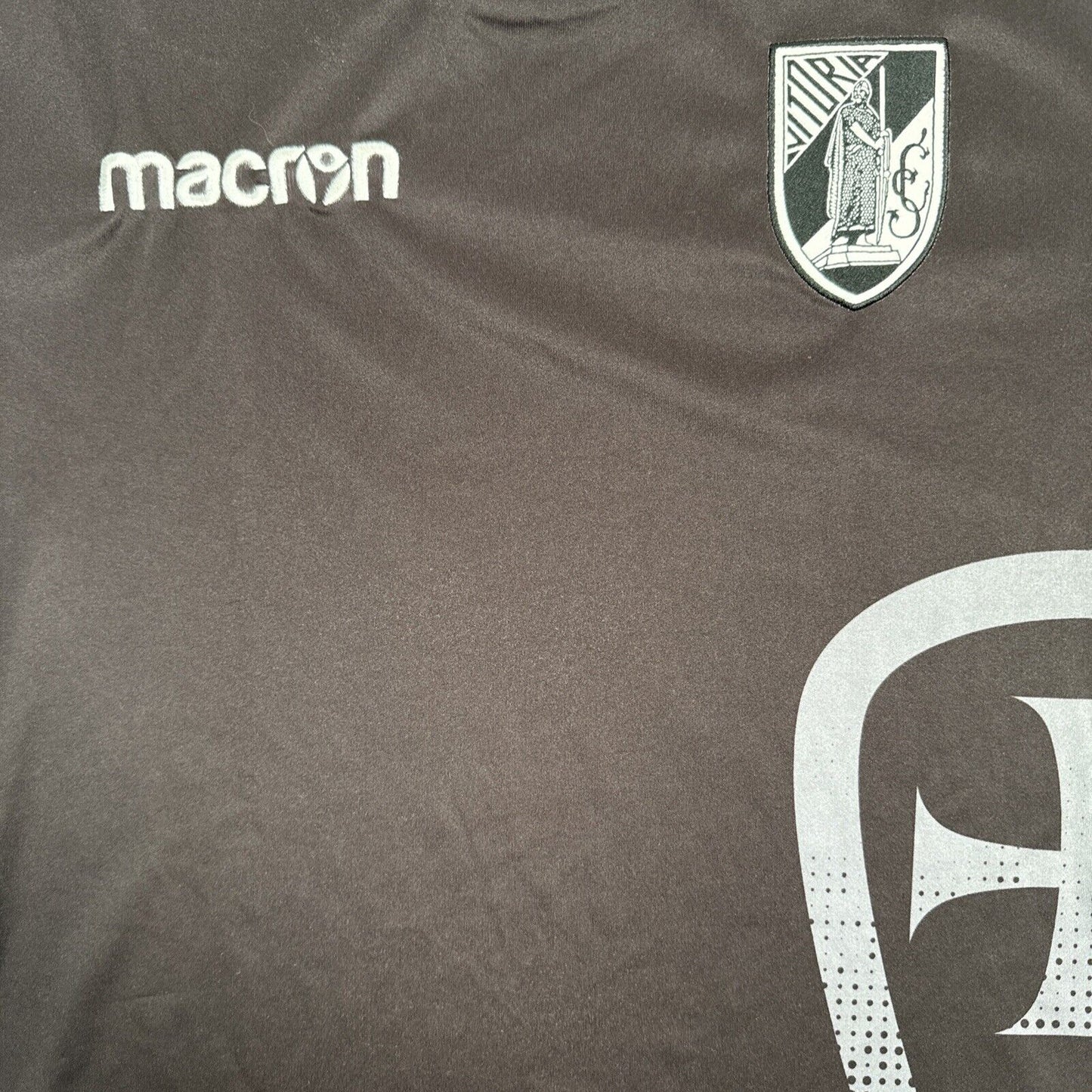 Vitoria Guimaraes 2018/2019 Away Football Shirt  Men’s XL - Football Shirt Kingdom