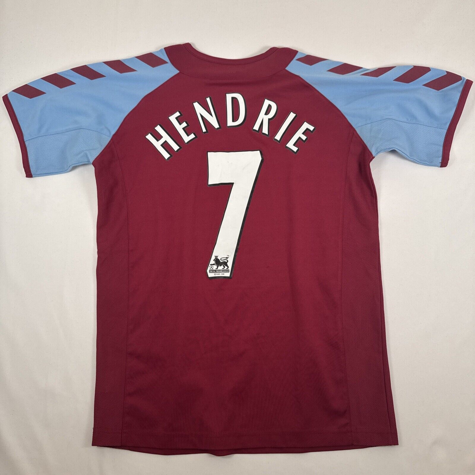 hendrie 7 aston villa 2004 2005 home football shirt 30 322