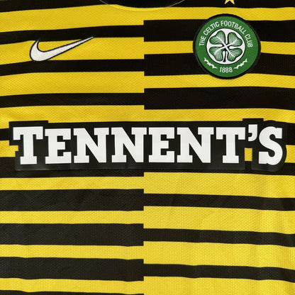 Celtic 2011/2012 Third Football Shirt Men’s Small — front close-up