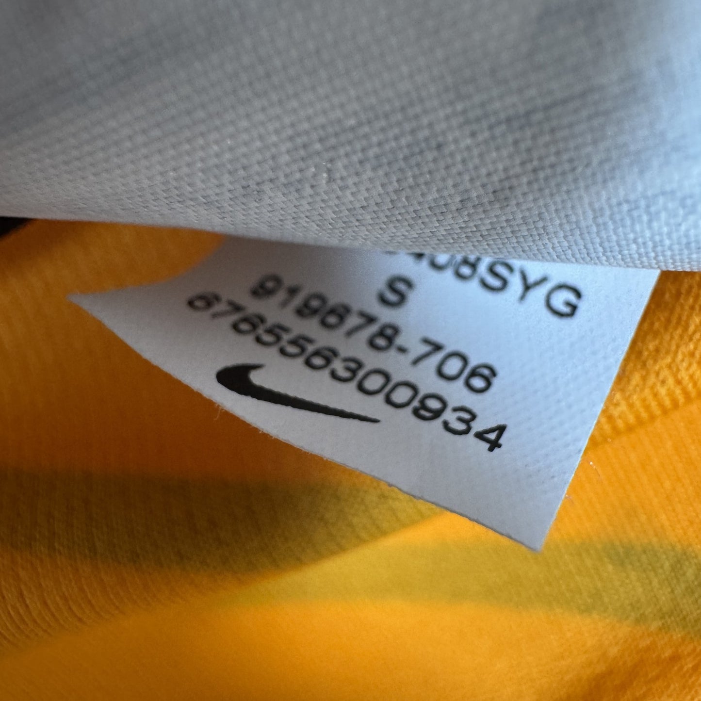 Kaizer Chiefs 2018/2019 Home Football Shirt  Small