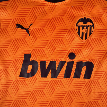Valencia 2020/2021 Away Football Shirt Small — front close-up