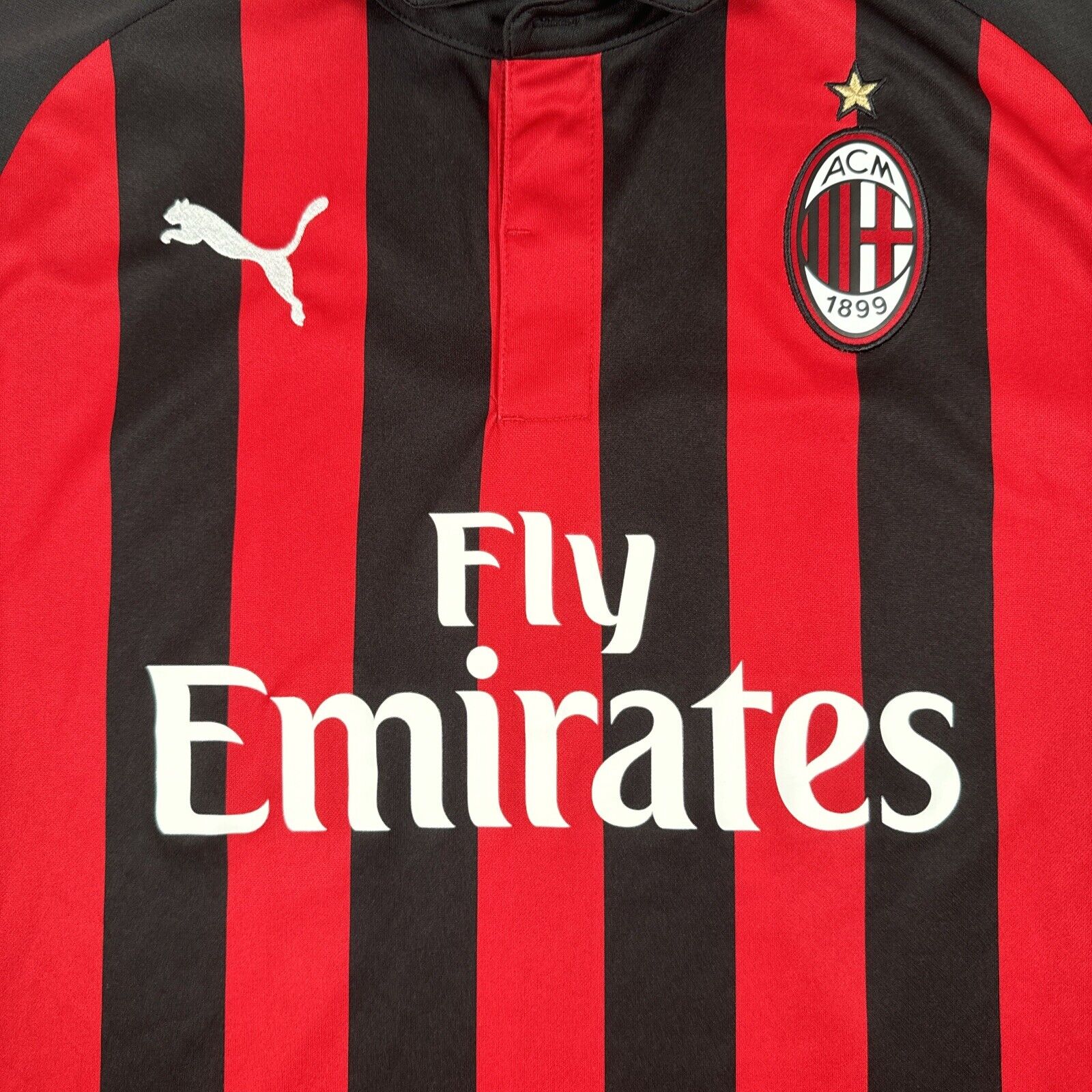 AC Milan 2018/2019 Home Football Shirt   XL - Football Shirt Kingdom