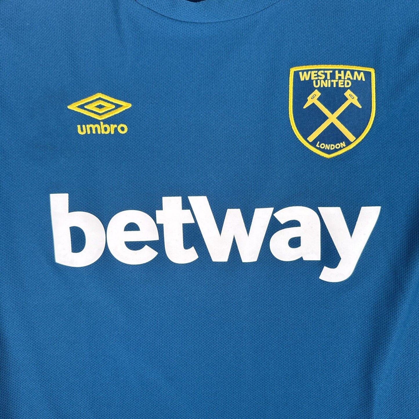 West Ham United 2018/2019 Away Football Shirt   Large - Football Shirt Kingdom