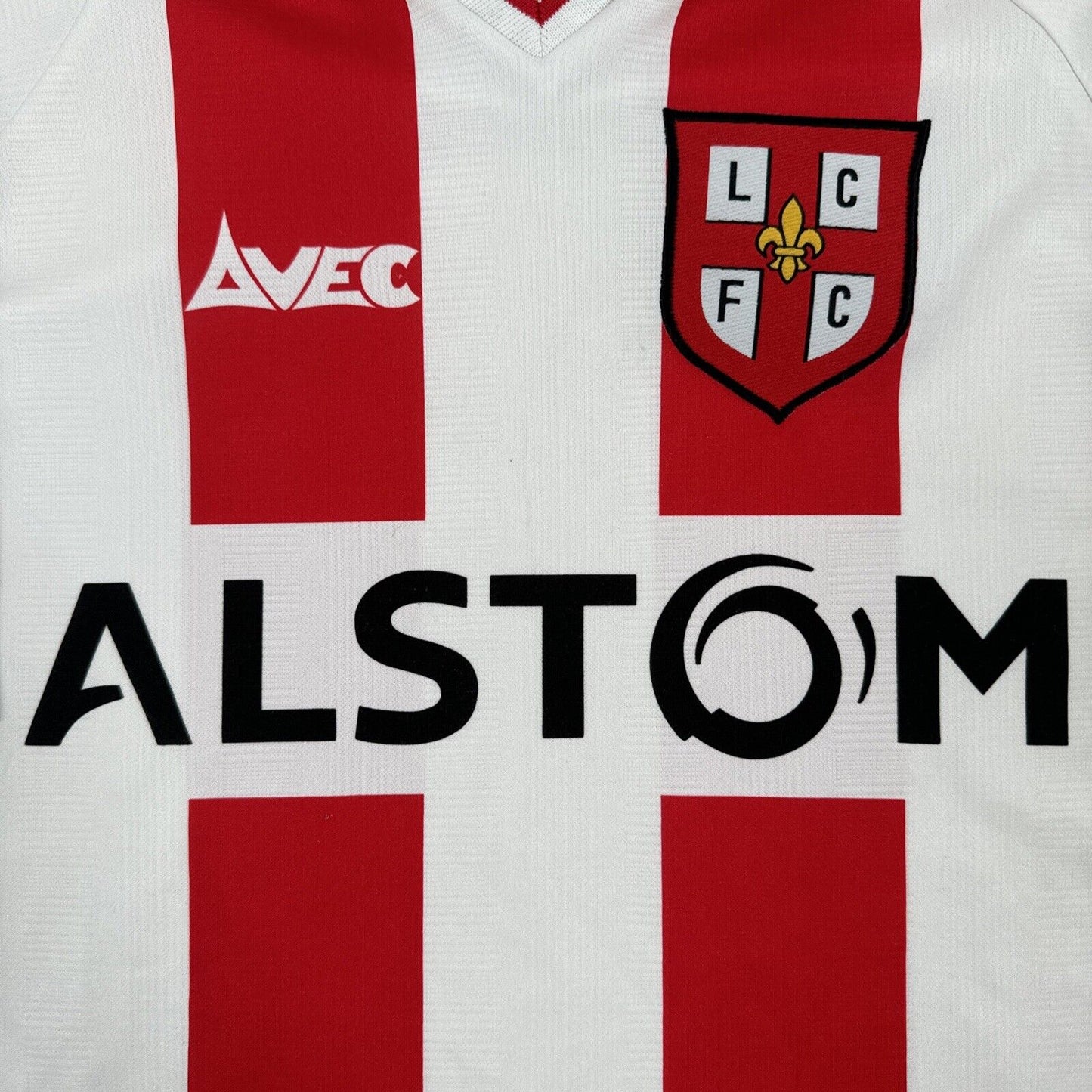 Lincoln City 1999/2000 Home  Football Shirt   Large - Football Shirt Kingdom