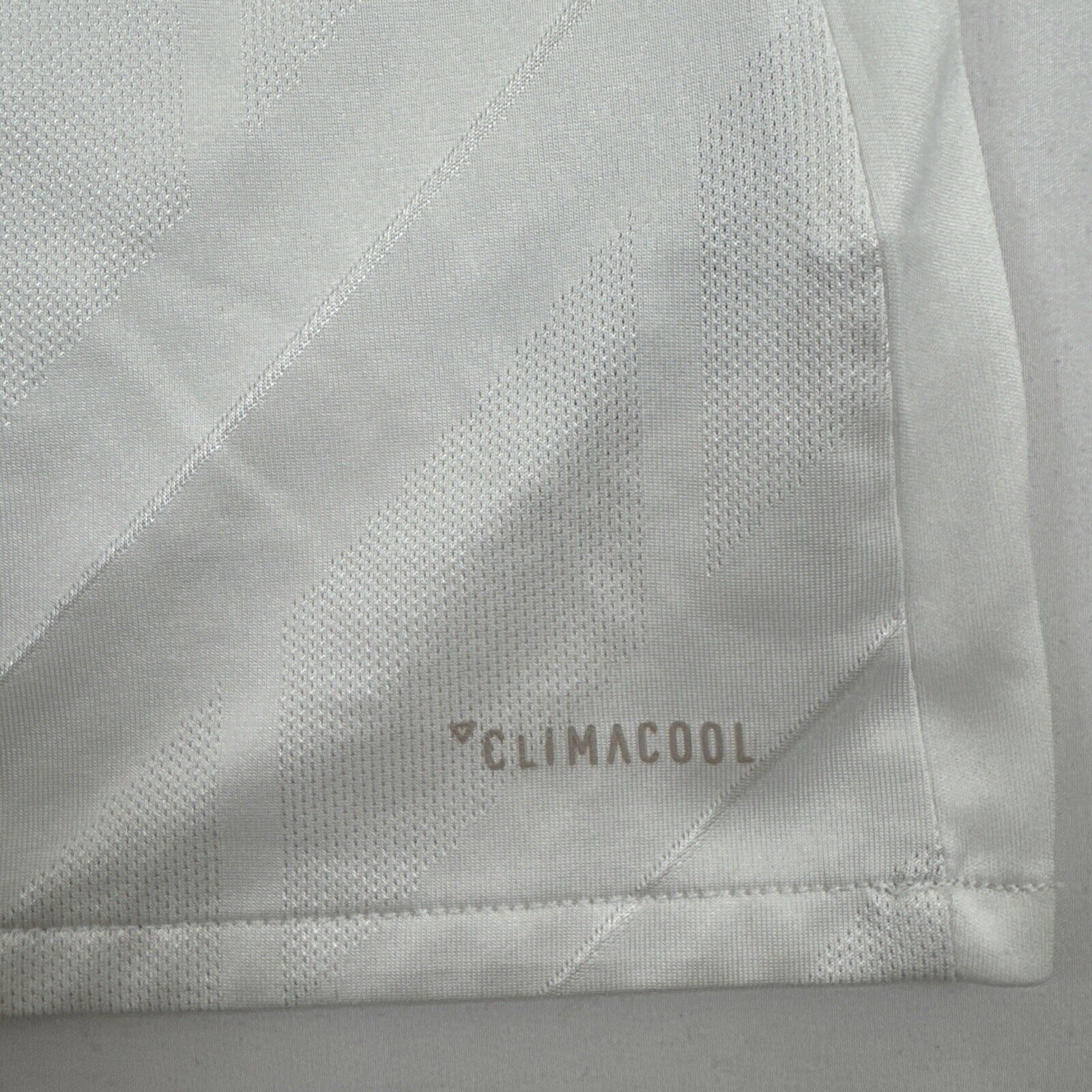 real madrid 2017 2018 home football shirt medium6