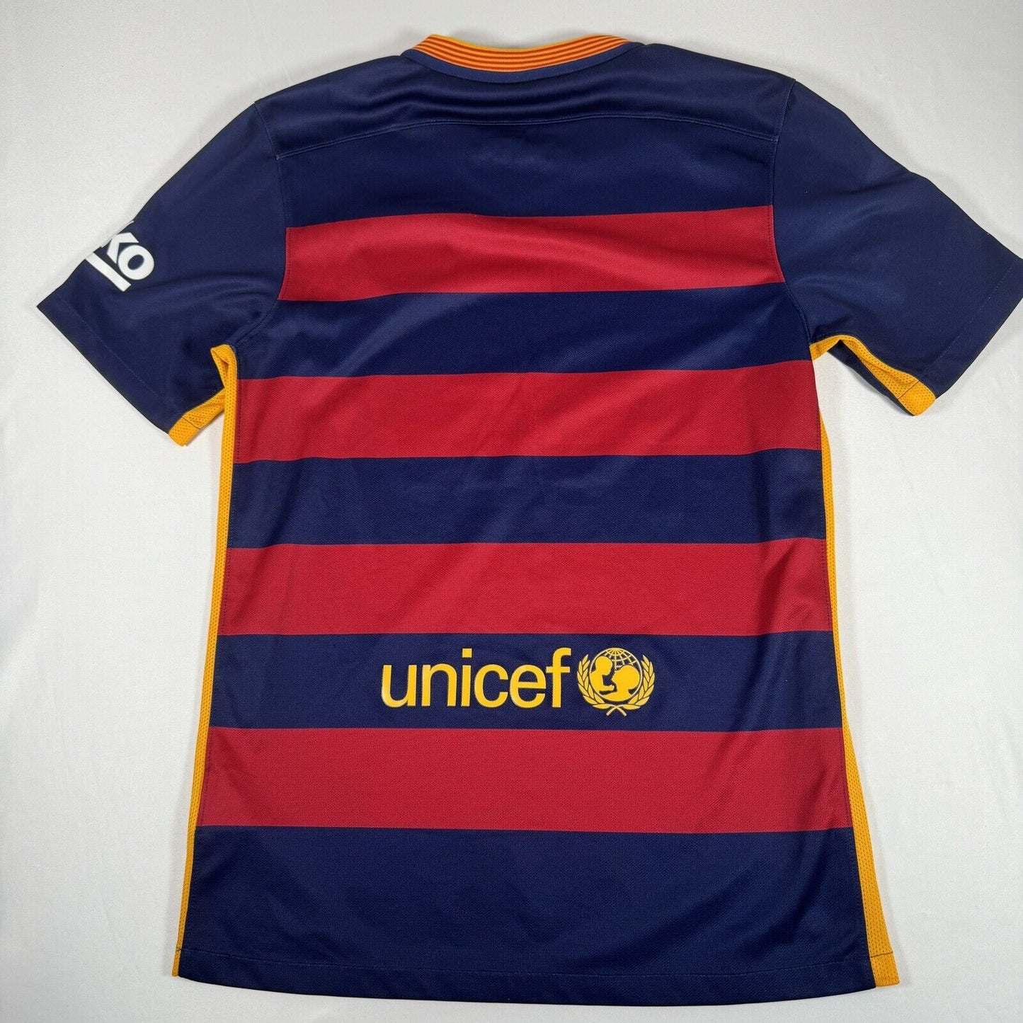 Barcelona 2015/2016 Home Football Shirt Men’s Small