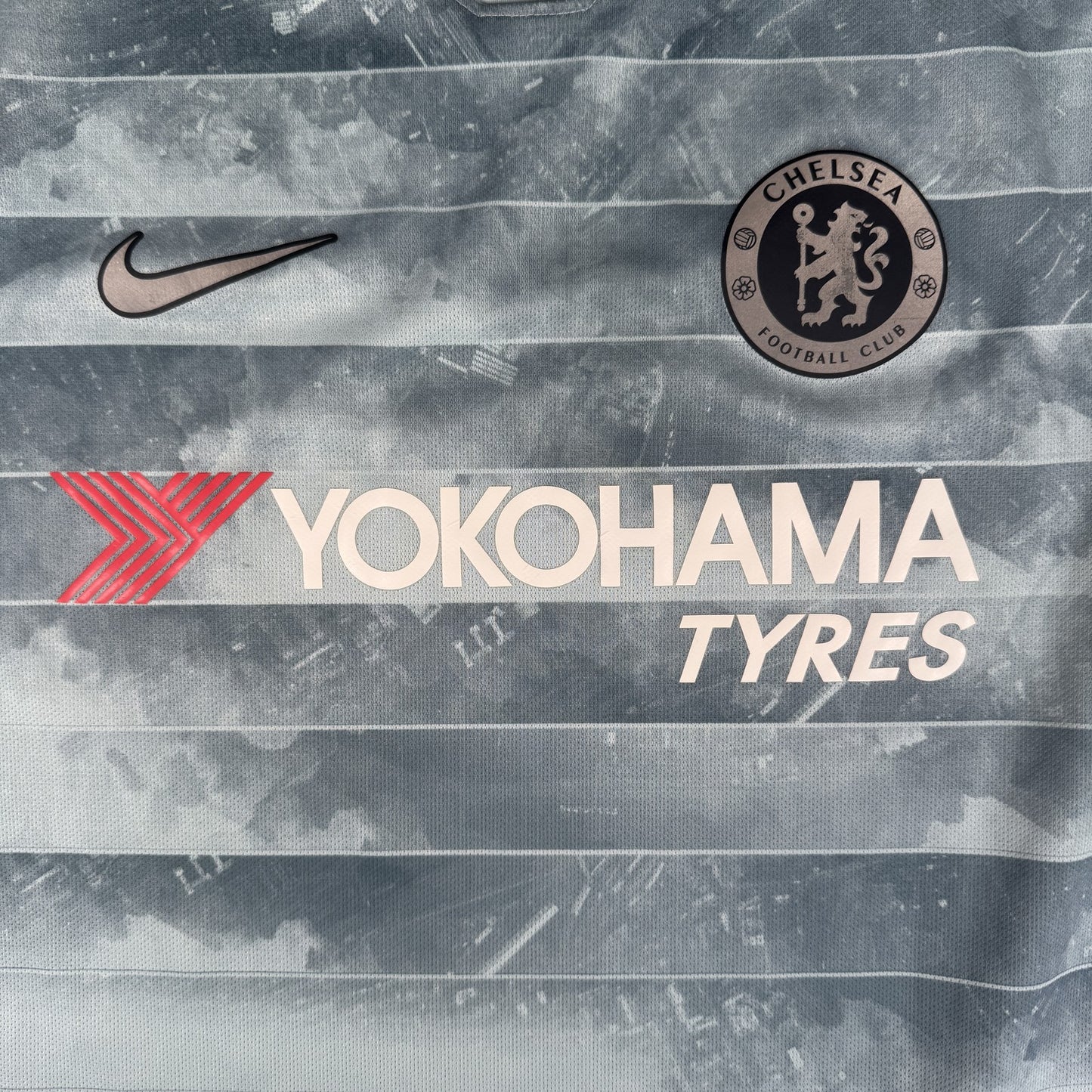 Chelsea 2018/2019 Third Football Shirt  Large