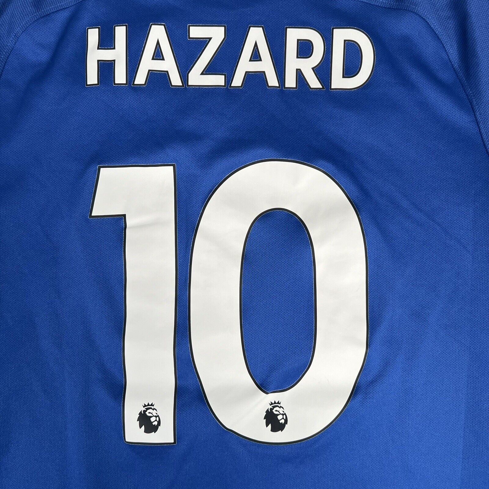 HAZARD 10 Chelsea 2017/2018 Home Football Shirt  Medium - Football Shirt Kingdom