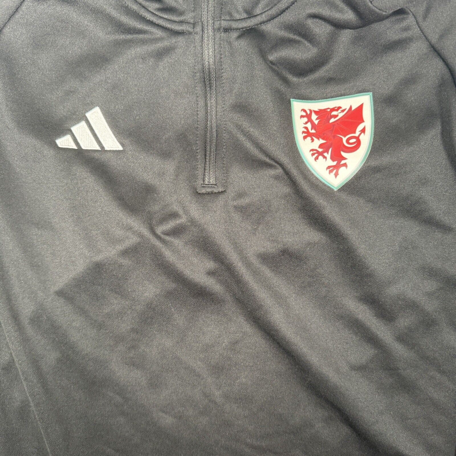 Wales  football shirt - Size 