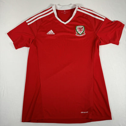 Wales 2016/2017/2018 Home Football Shirt Men’s Medium — full front view