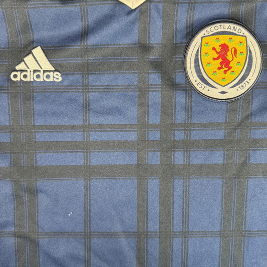 Scotland 2016/2017/2018 Home Football Shirt  Small
