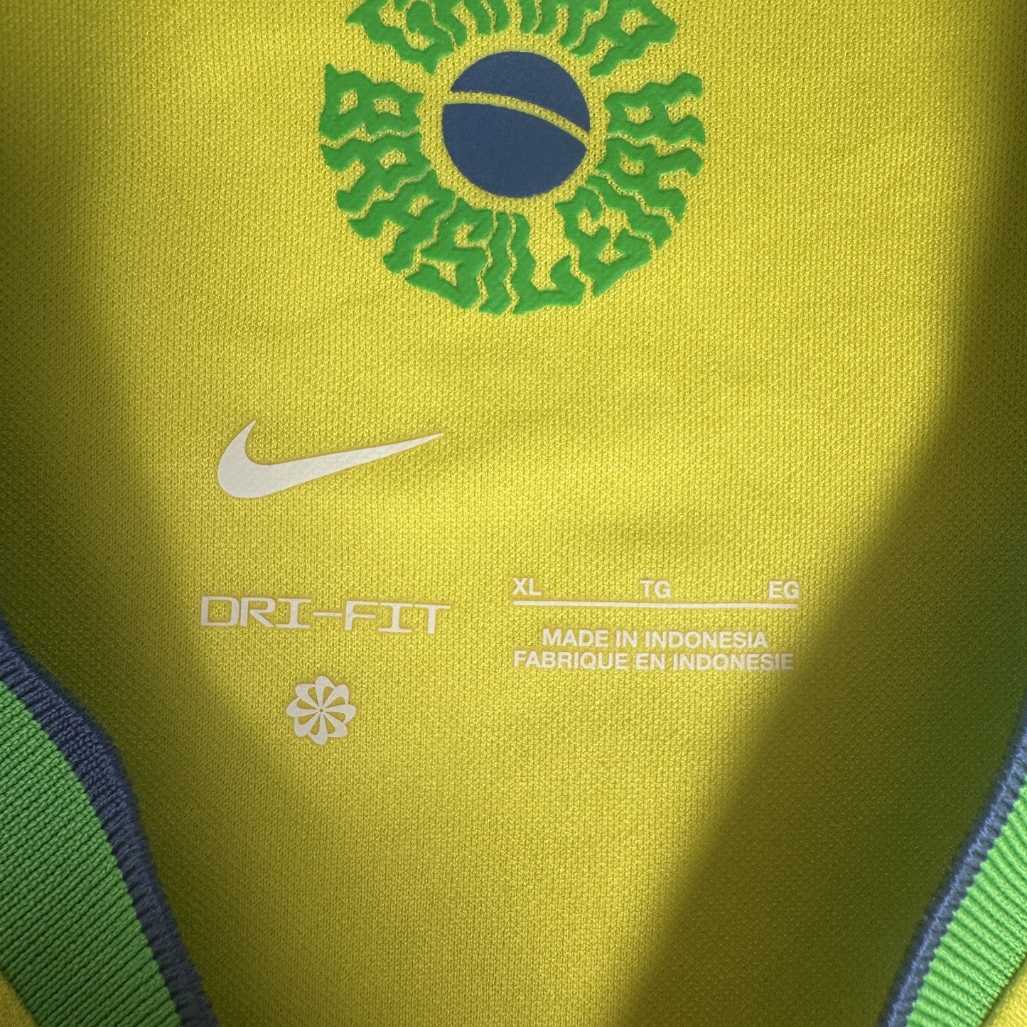 Brazil 2022/2023/2024 Home Football Shirt  XL