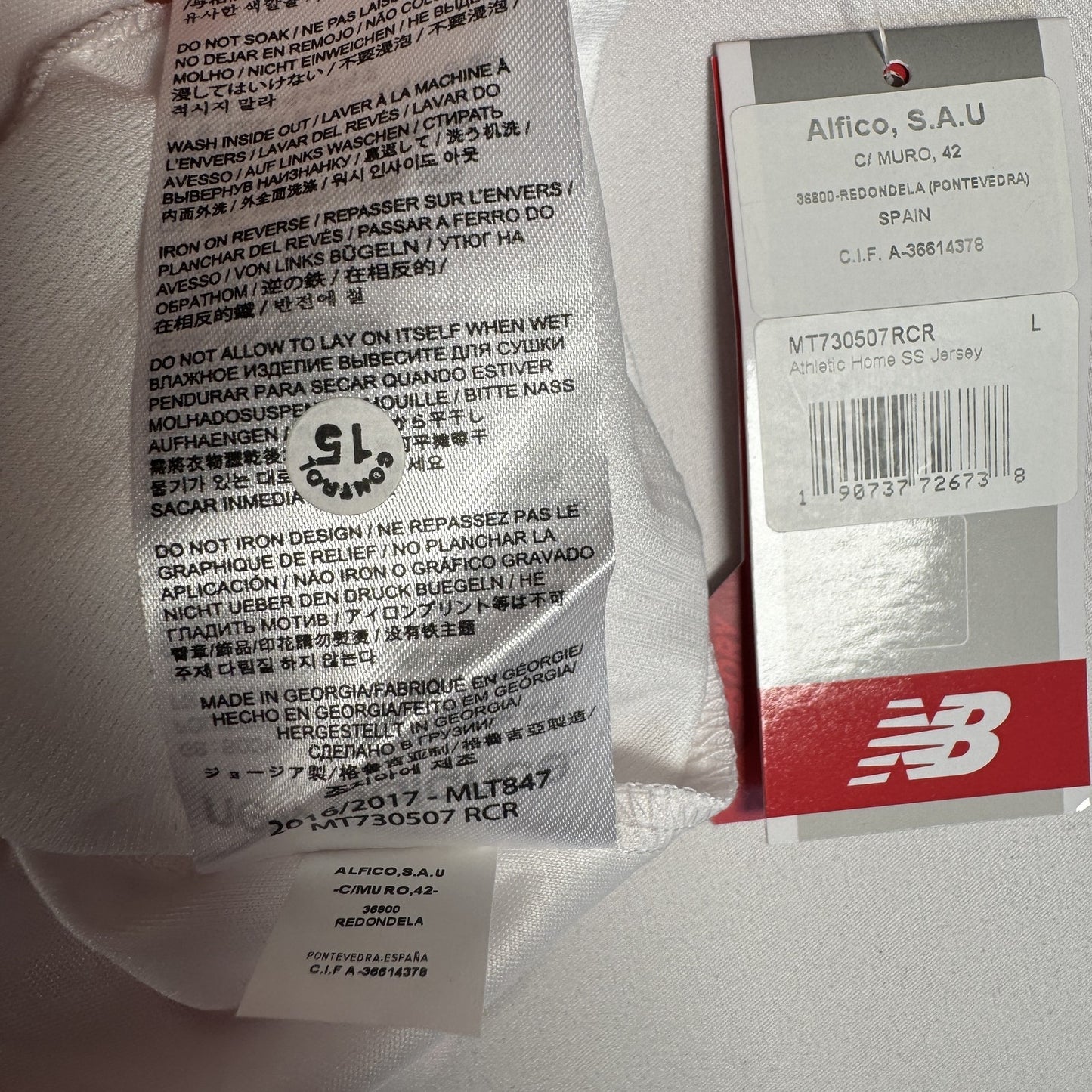 Athletic Bilbao 2017/2018 Home Football Shirt  Large BNWT