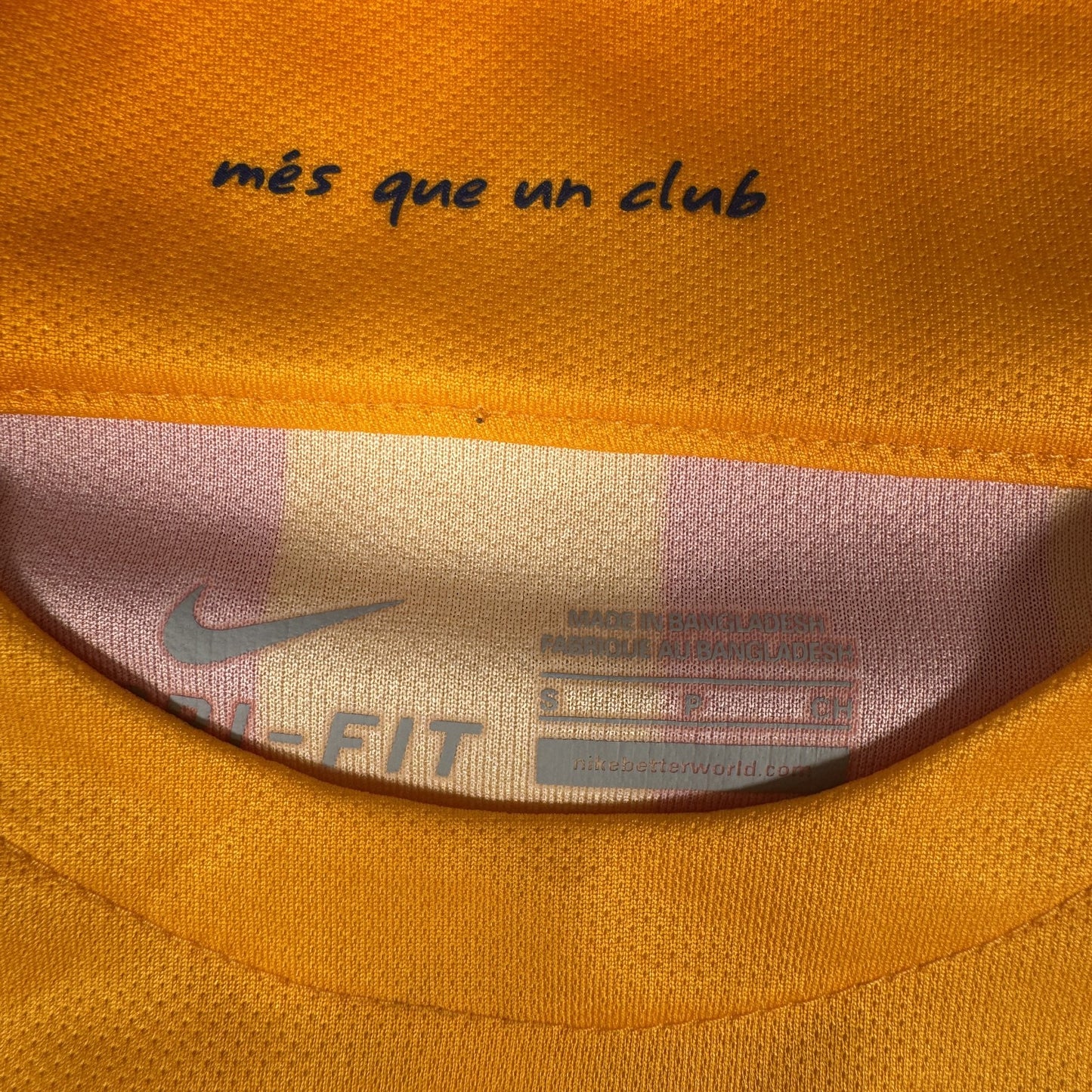 MESSI 10 Barcelona 2015/2016 Away Football Shirt  Small