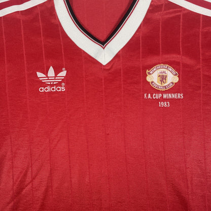 Manchester United 1983/1984 FA Cup Winners Home Football Shirt Medium — front close-up