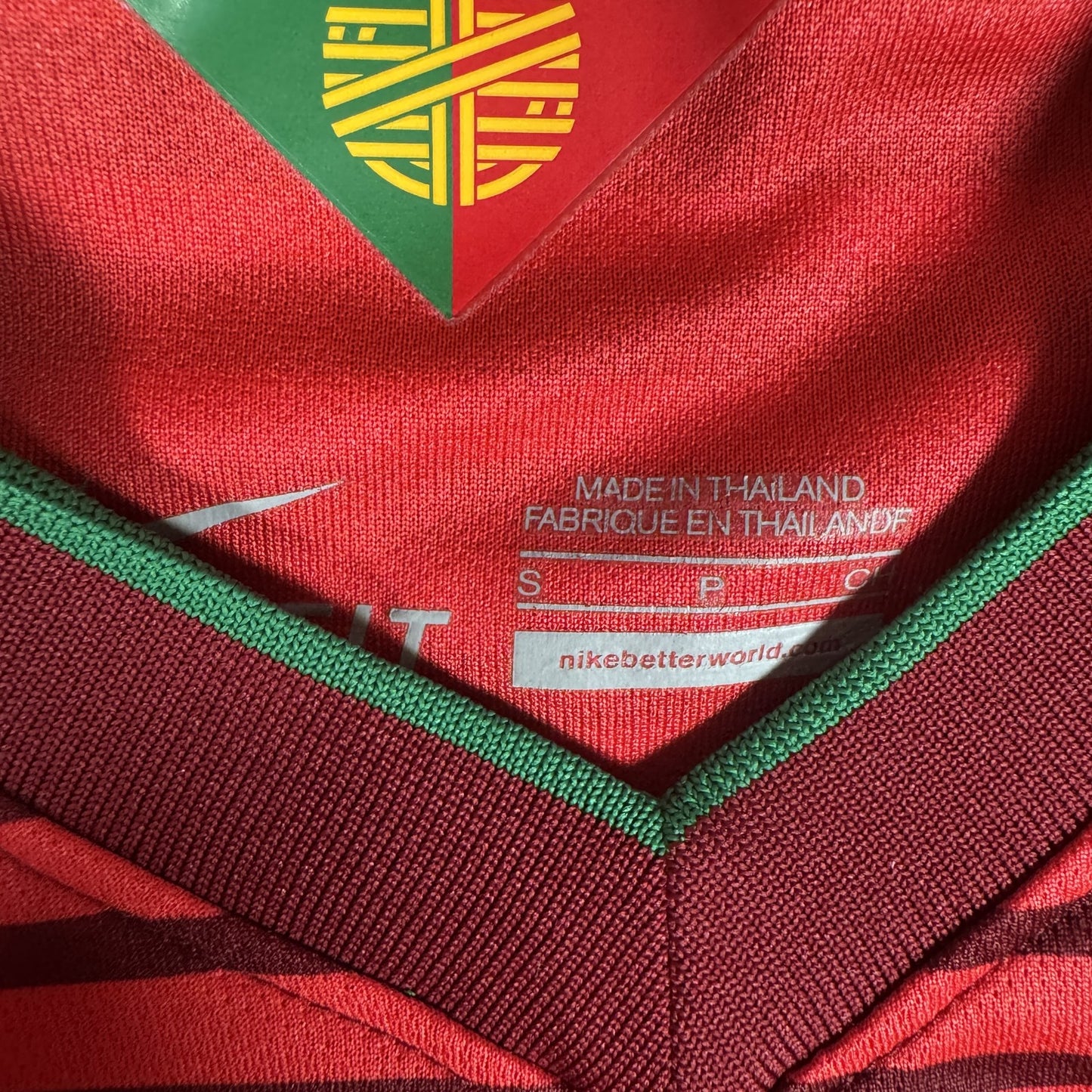 Portugal 2014/2015/2016 Home Football Shirt  Small