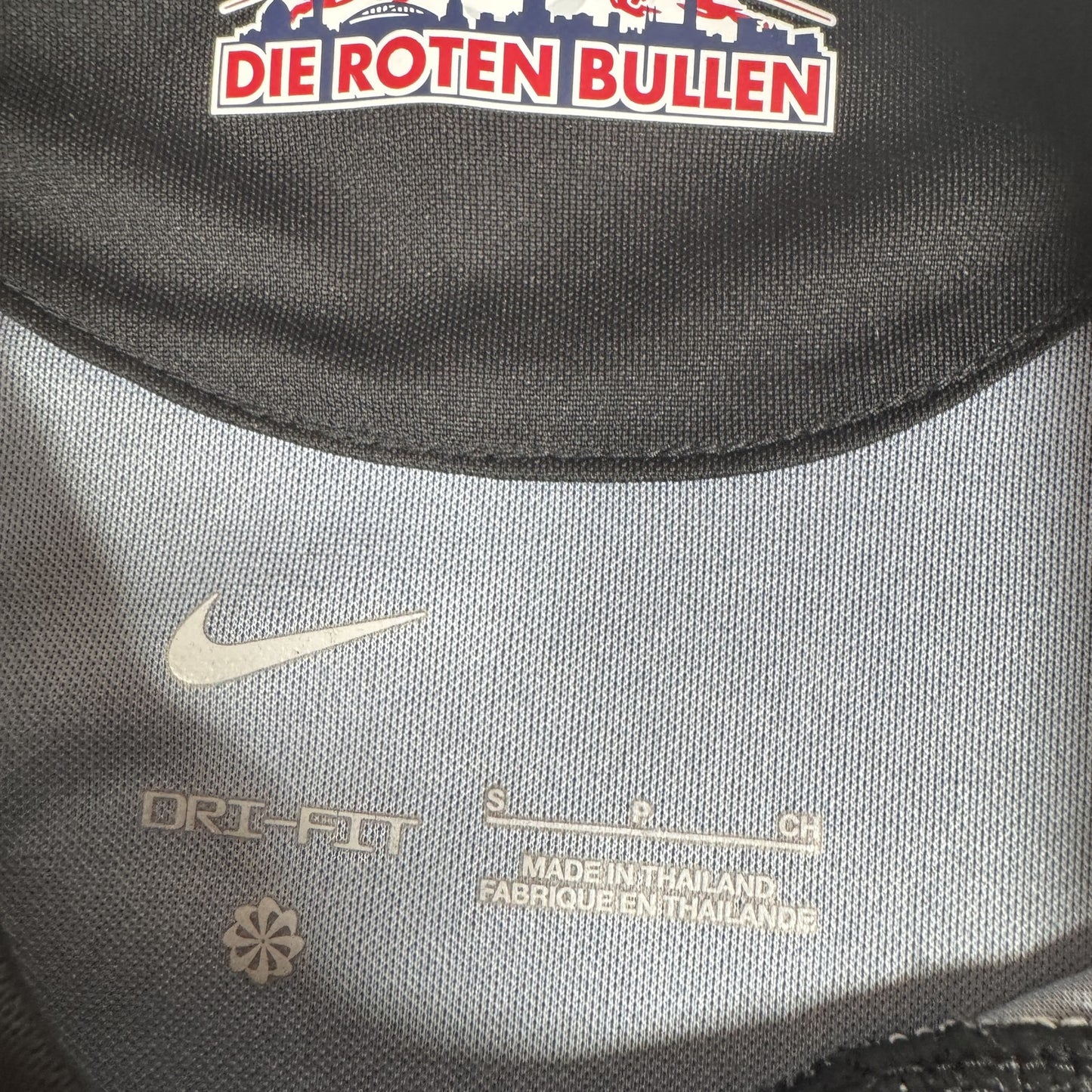 RB Leipzig 2021/2022 Away Football Shirt  Small
