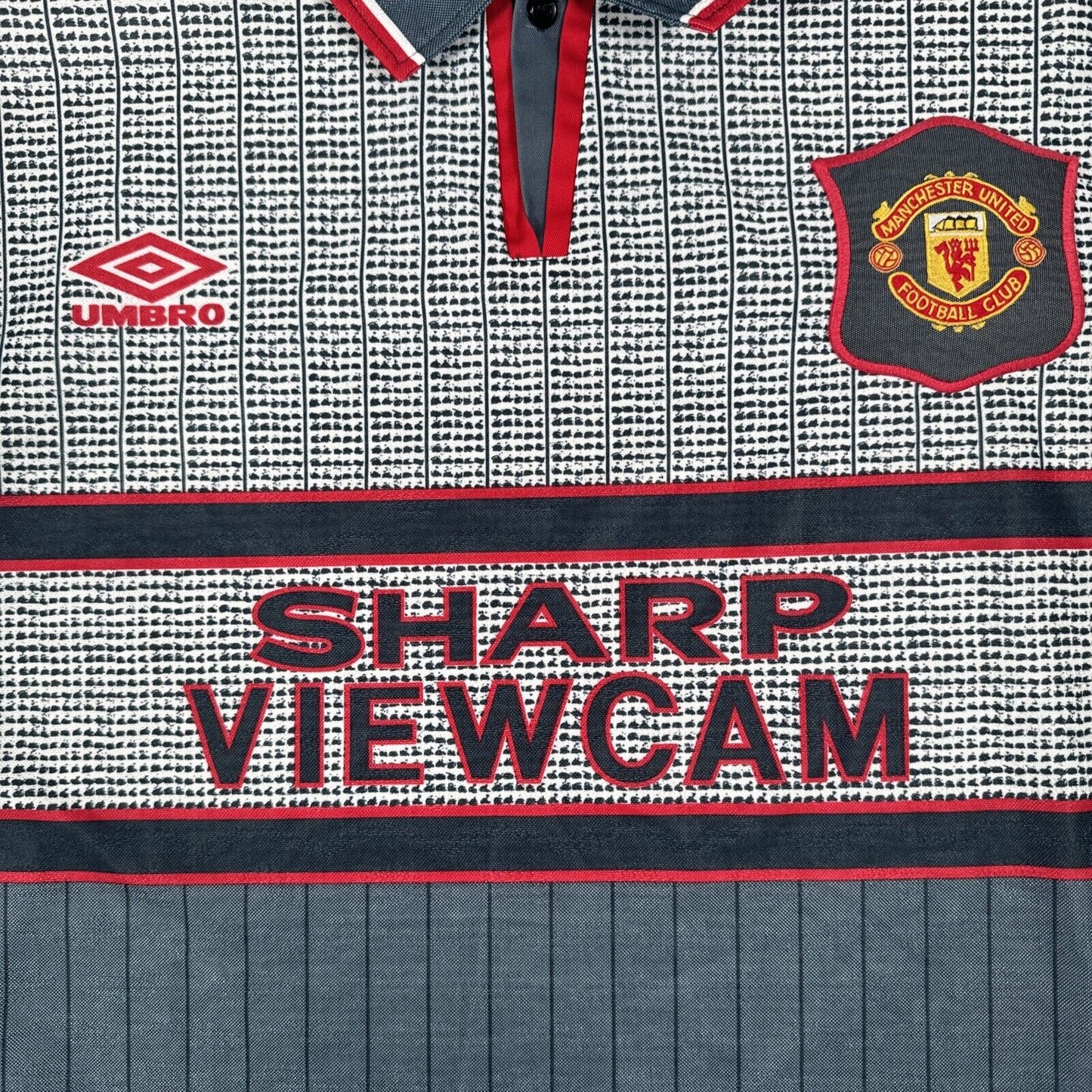 Manchester United 1995/1996 Away Football Shirt  Medium - Football Shirt Kingdom