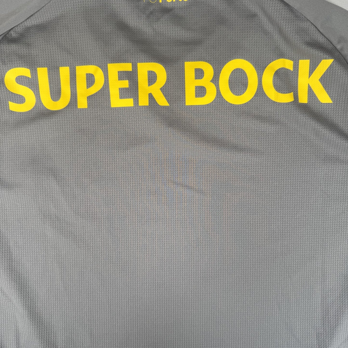FC Porto 2018/2019 Away Football Shirt  Large