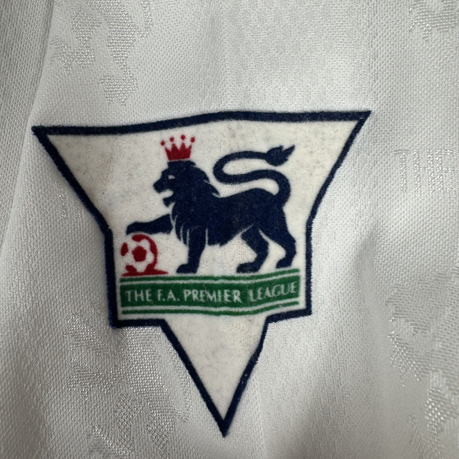 southgate 4 aston villa 1996 1997 away football shirt large5