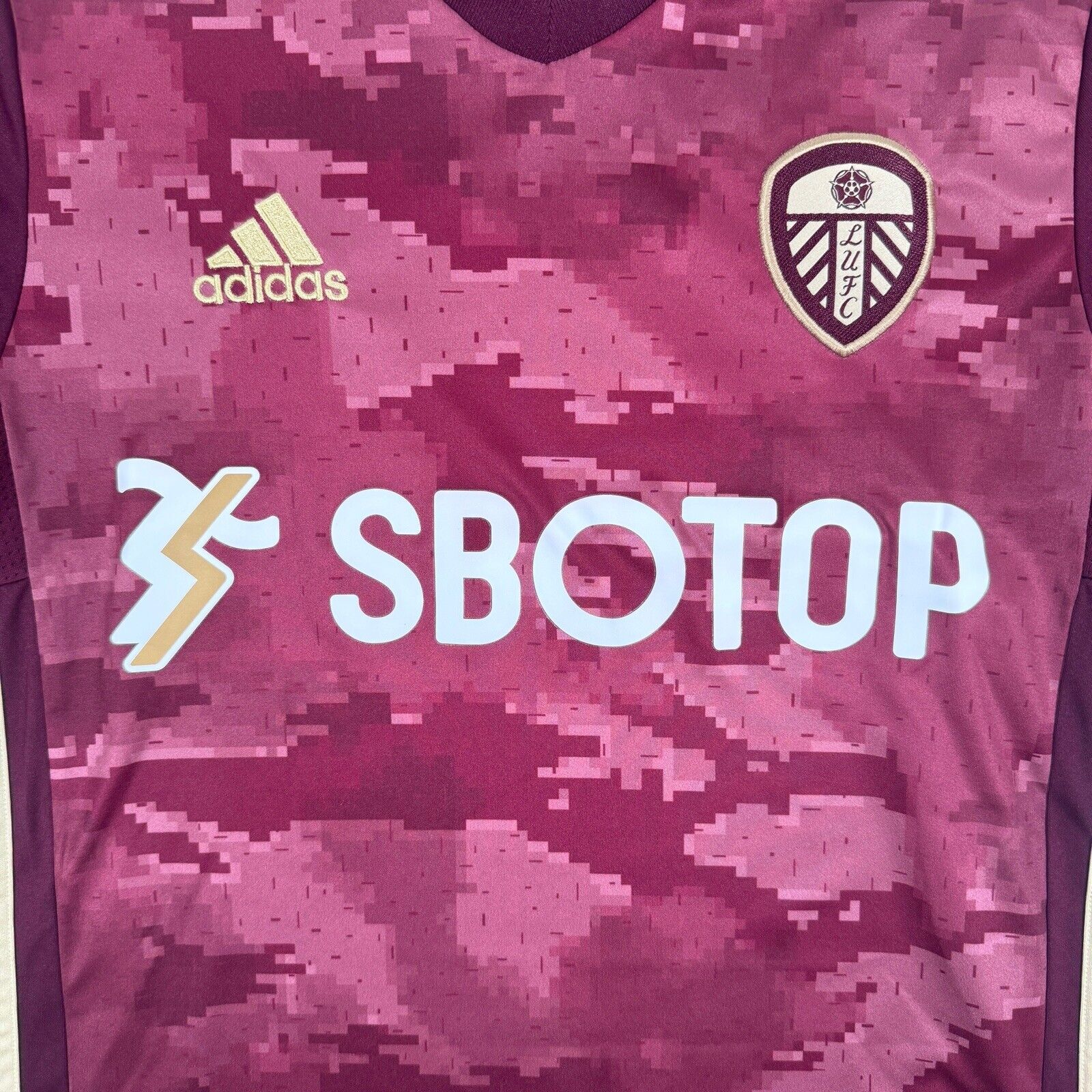 Leeds United 2020/2021 Third  Football Shirt   Small - Football Shirt Kingdom