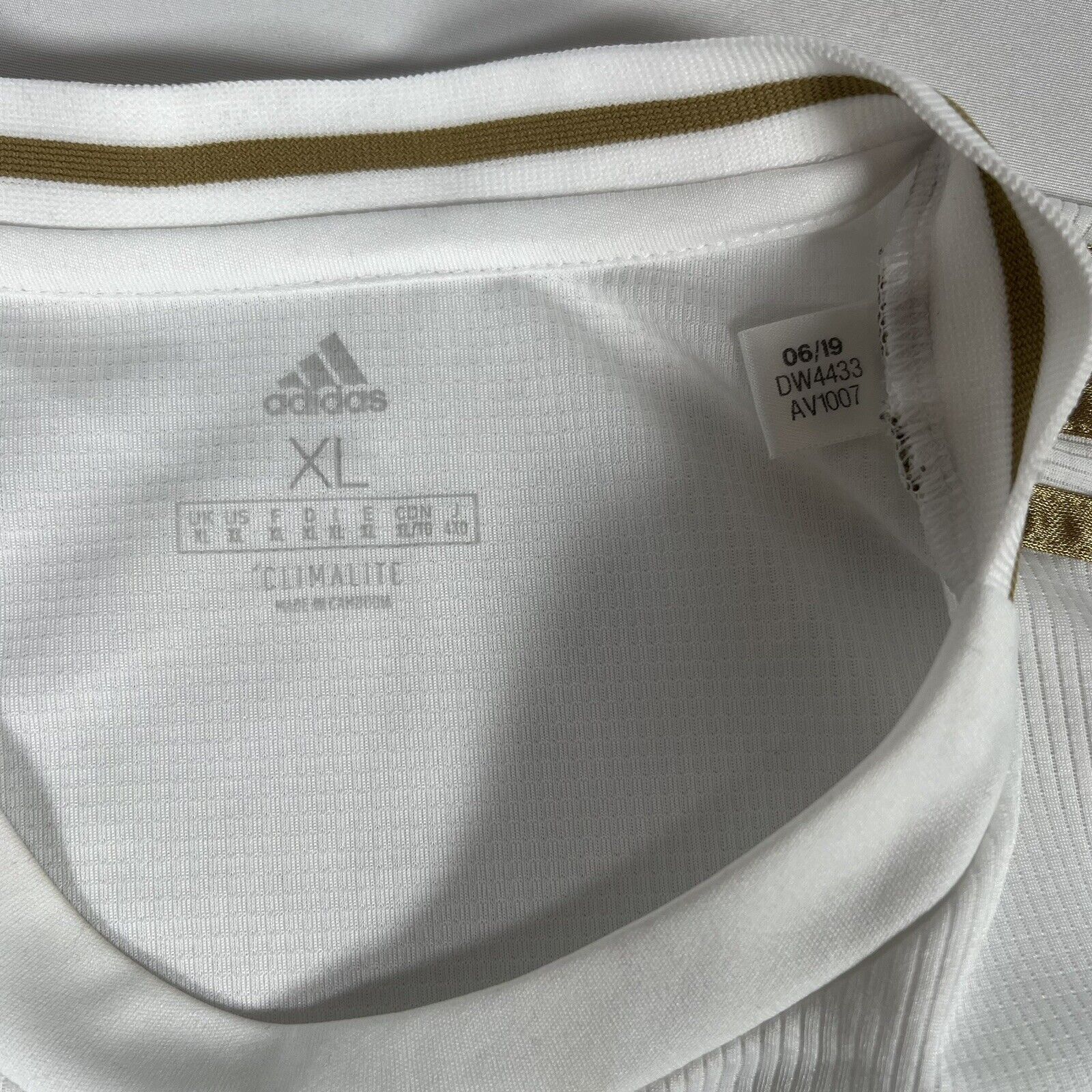 real madrid 2019 2020 home football shirt men s xl4