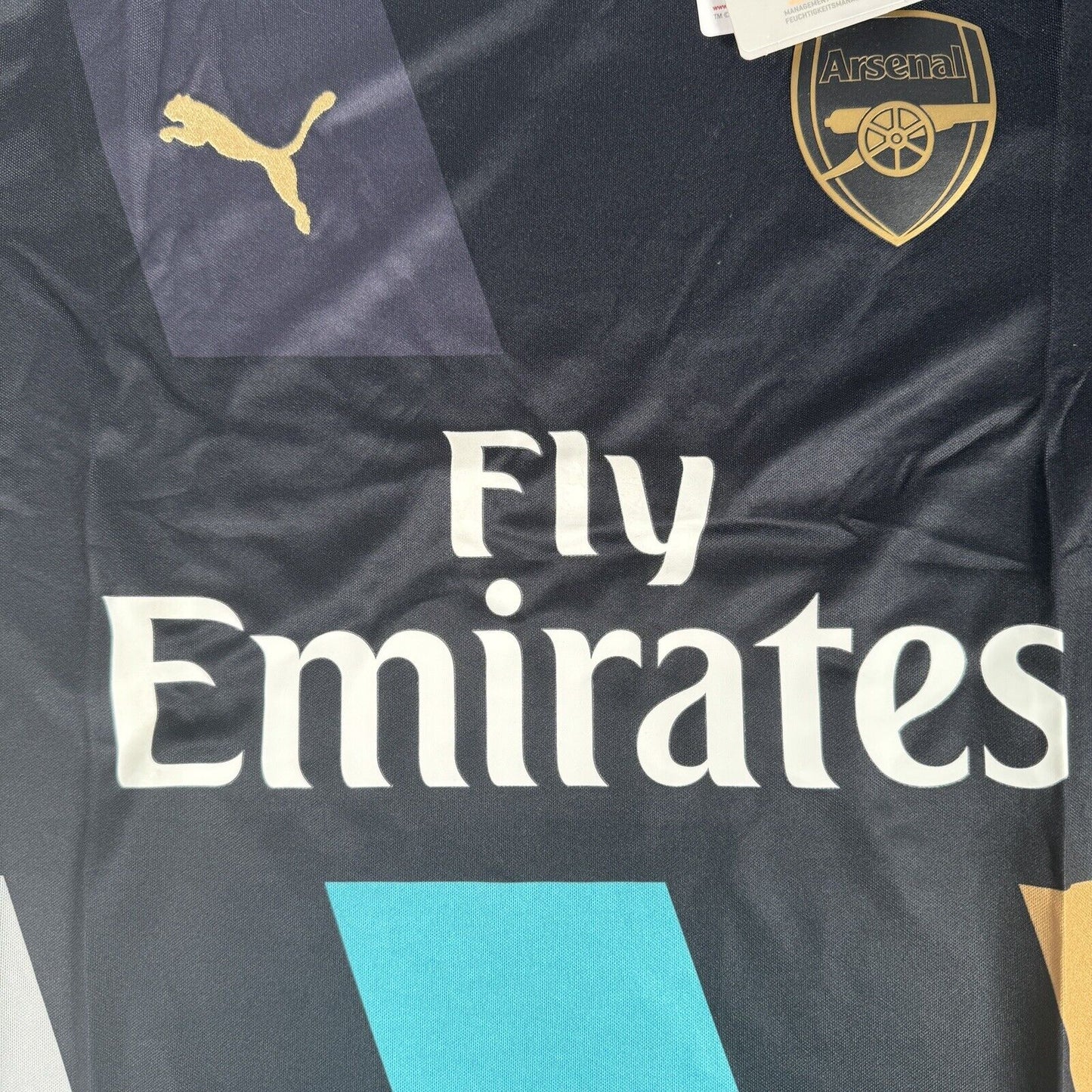 Arsenal 2015/2016 Third Football Shirt   Small BNWT