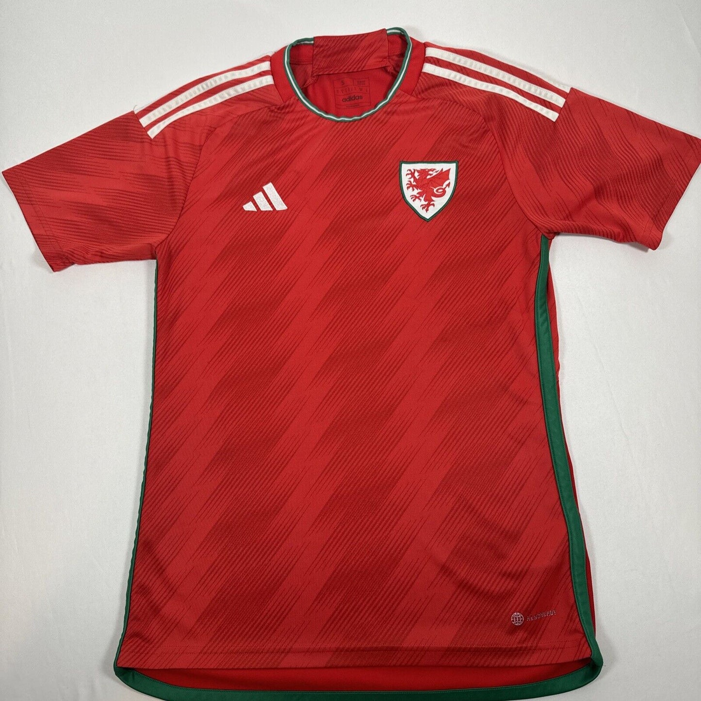 Wales 2022/2023/2024 Home Football Shirt Men’s Small